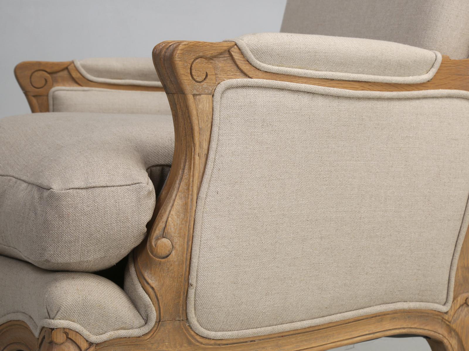 French Style Louis XV Bergère Chair Made of White Oak and Upholstered in Linen 1