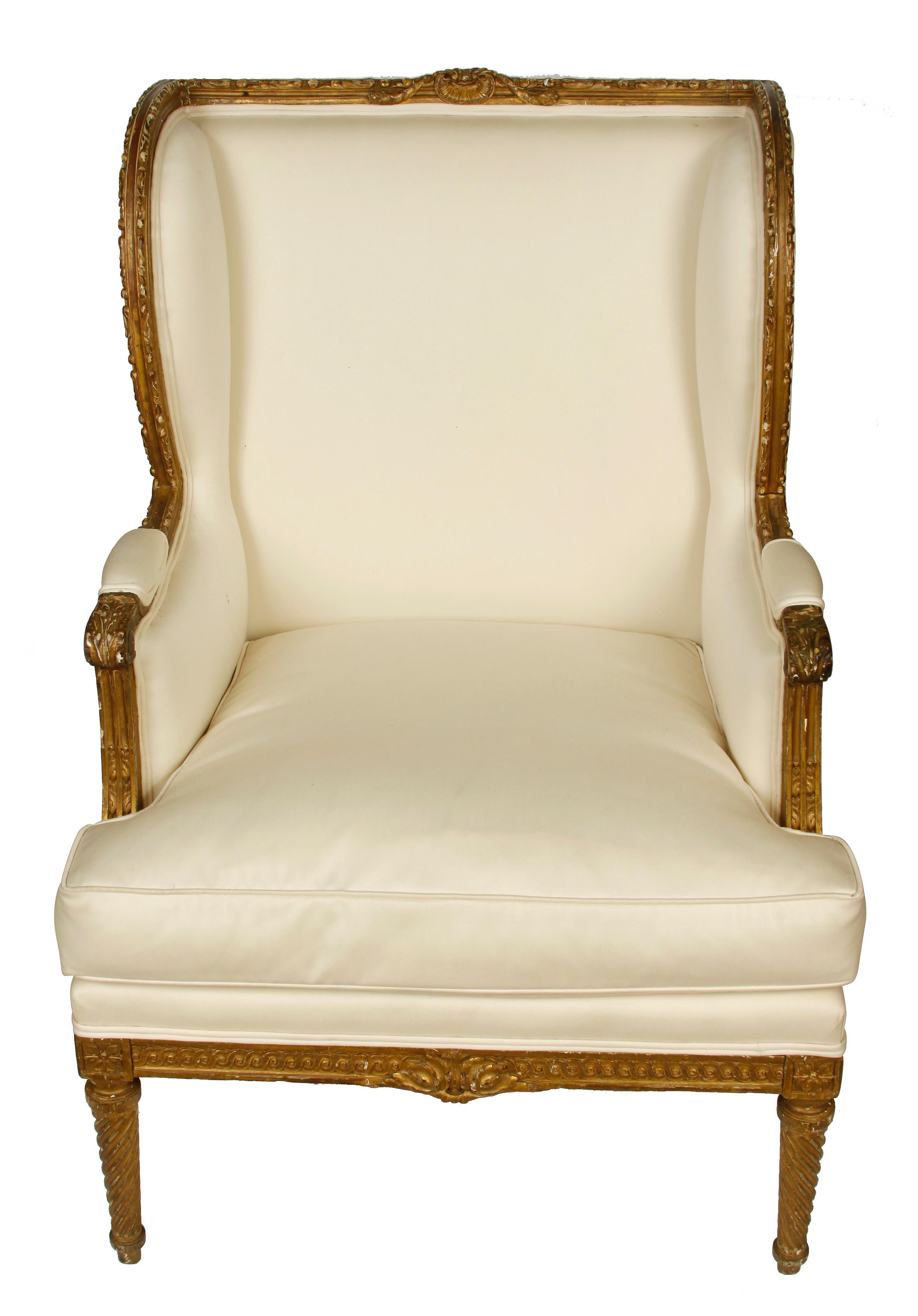 French Style Louis XVI Bergere with Painted Wood Finish and Ivory Upholstery In Good Condition In Locust Valley, NY