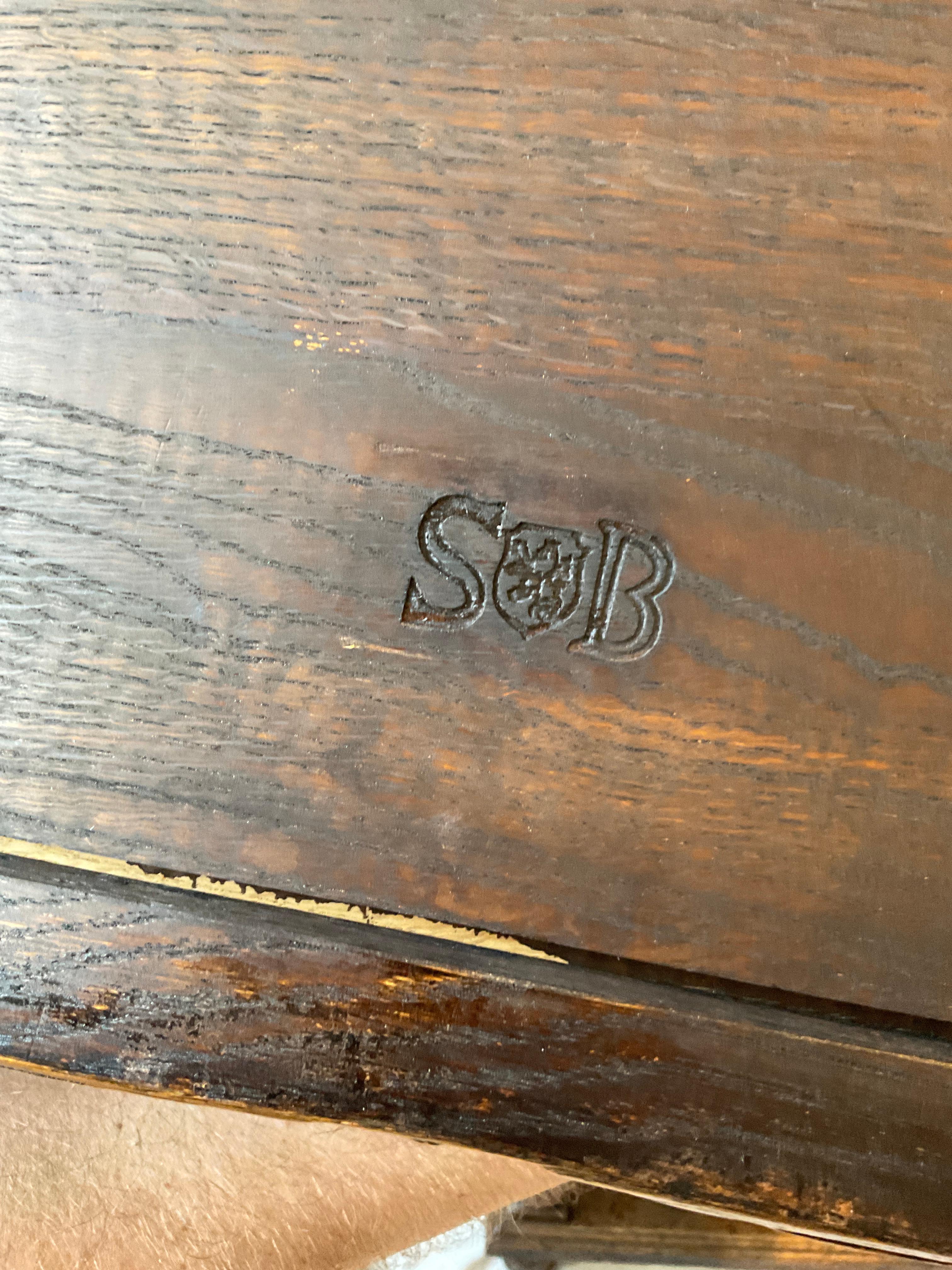 Console / Table de salle à manger de style français Louis XVIII, sculptée à la main et à abattant en vente 5