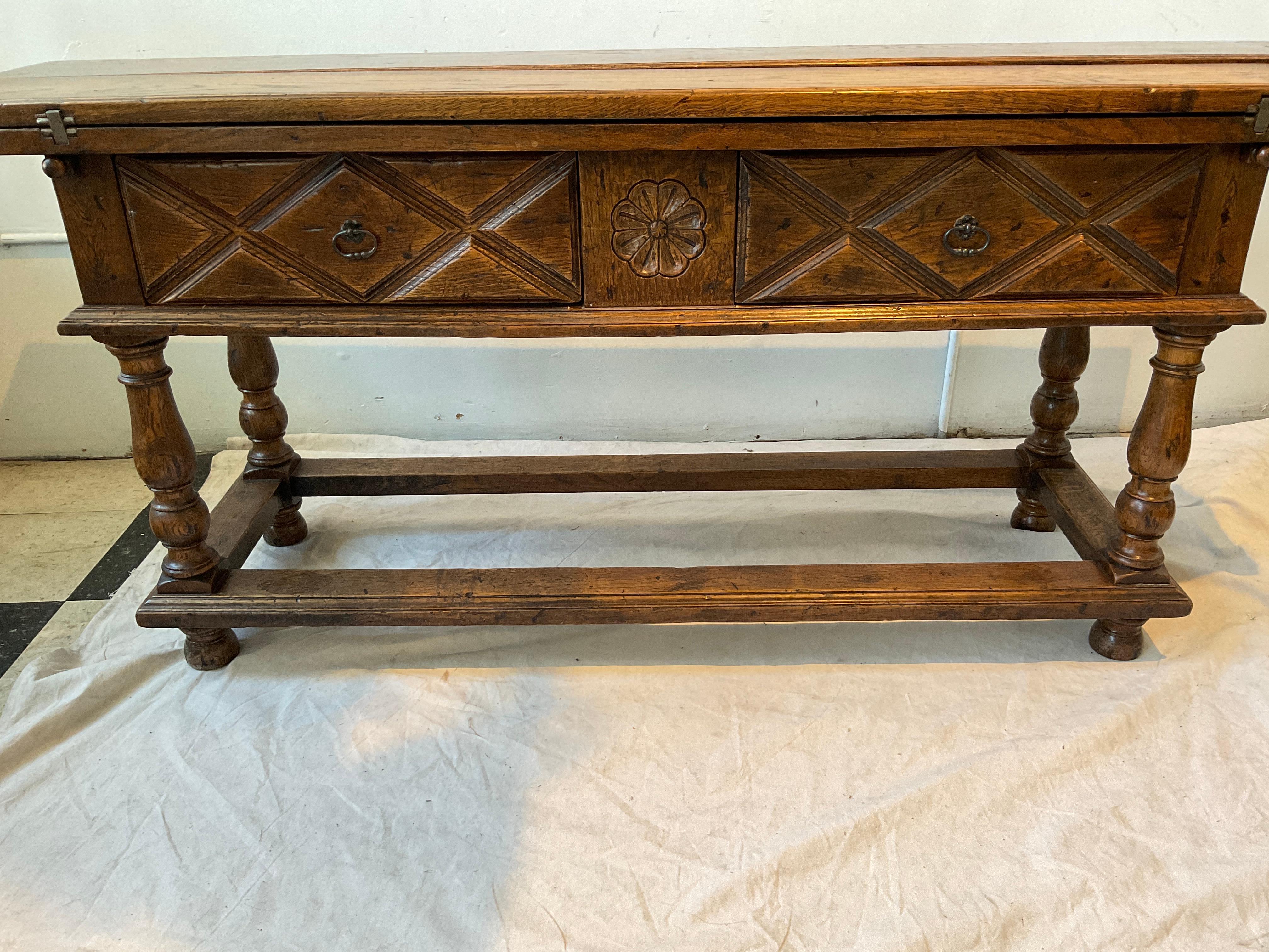 Console / Table de salle à manger de style français Louis XVIII, sculptée à la main et à abattant en vente 3