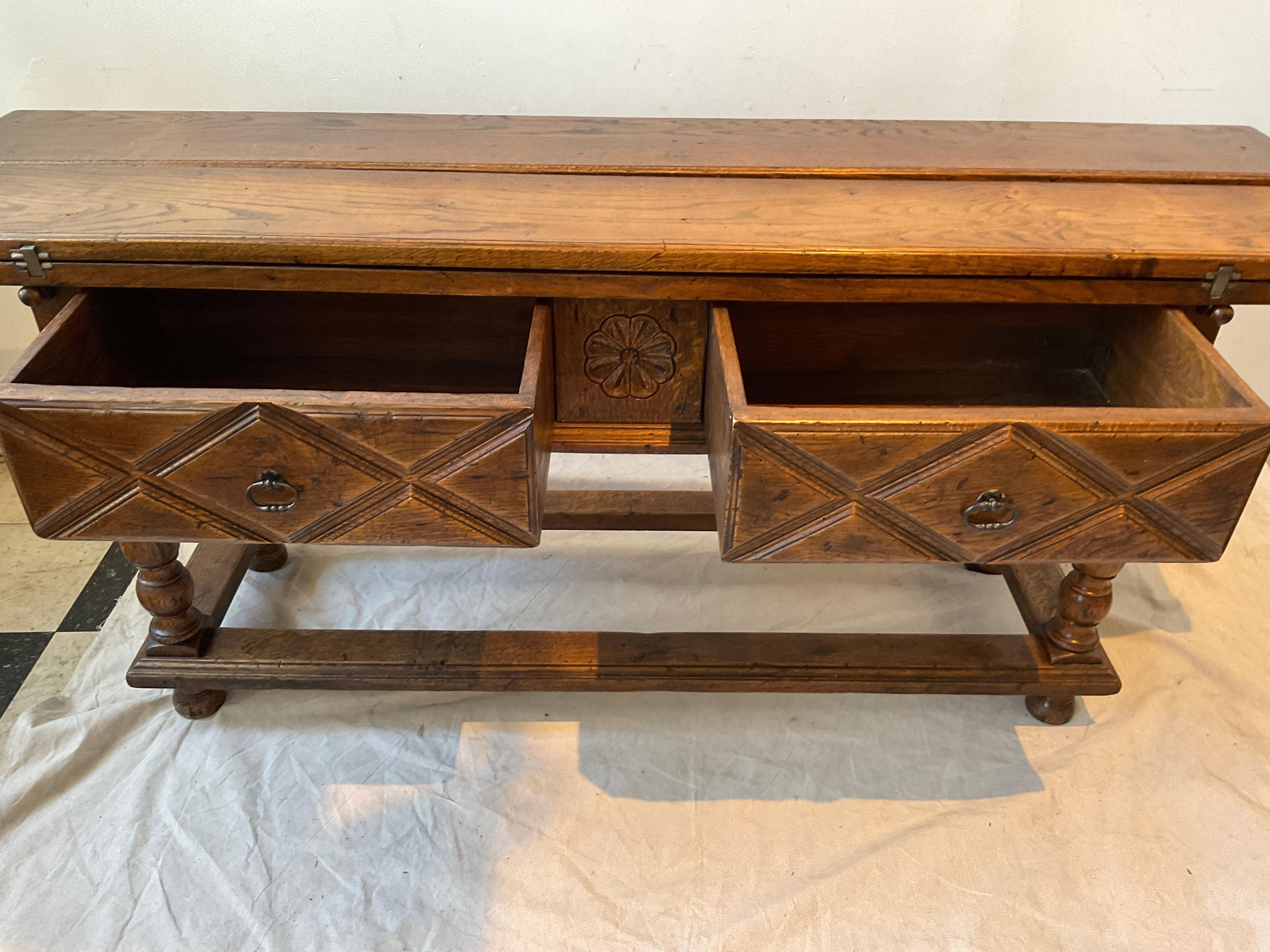 Console / Table de salle à manger de style français Louis XVIII, sculptée à la main et à abattant en vente 4