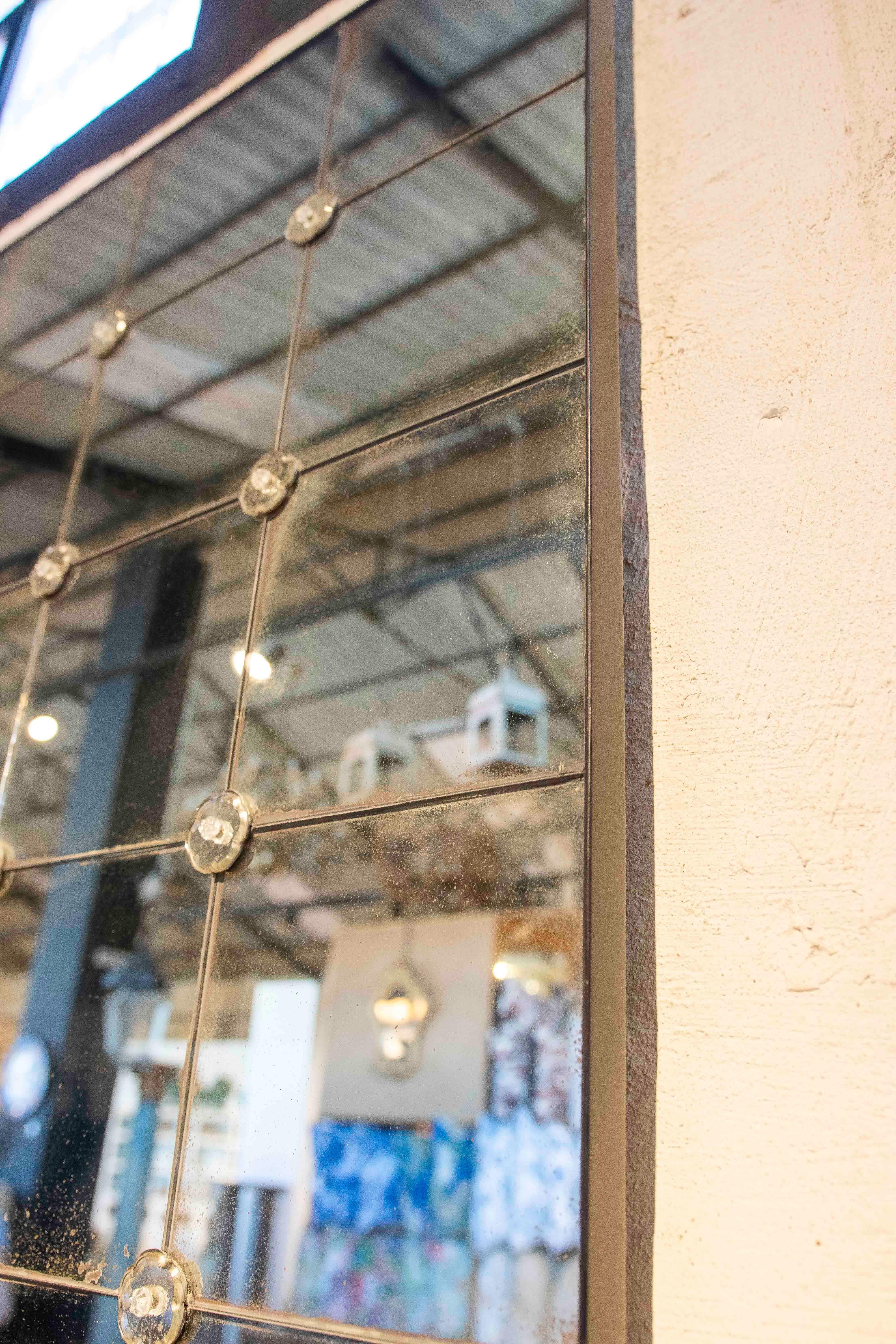 French-style Mirror with Grids Joined with Crystal Flowers For Sale 3