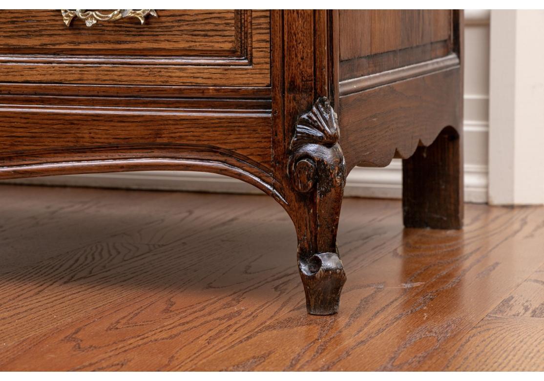 Ottone Cassettiera in stile francese di Oak in vendita