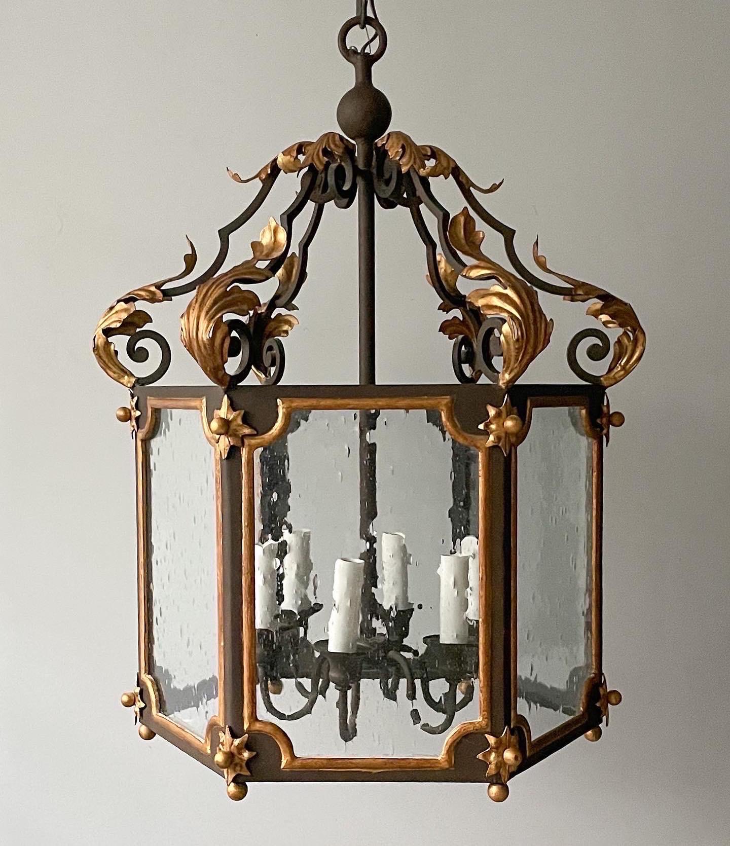 French-Style Painted And Parcel-Gilt Iron Lantern For Sale 1