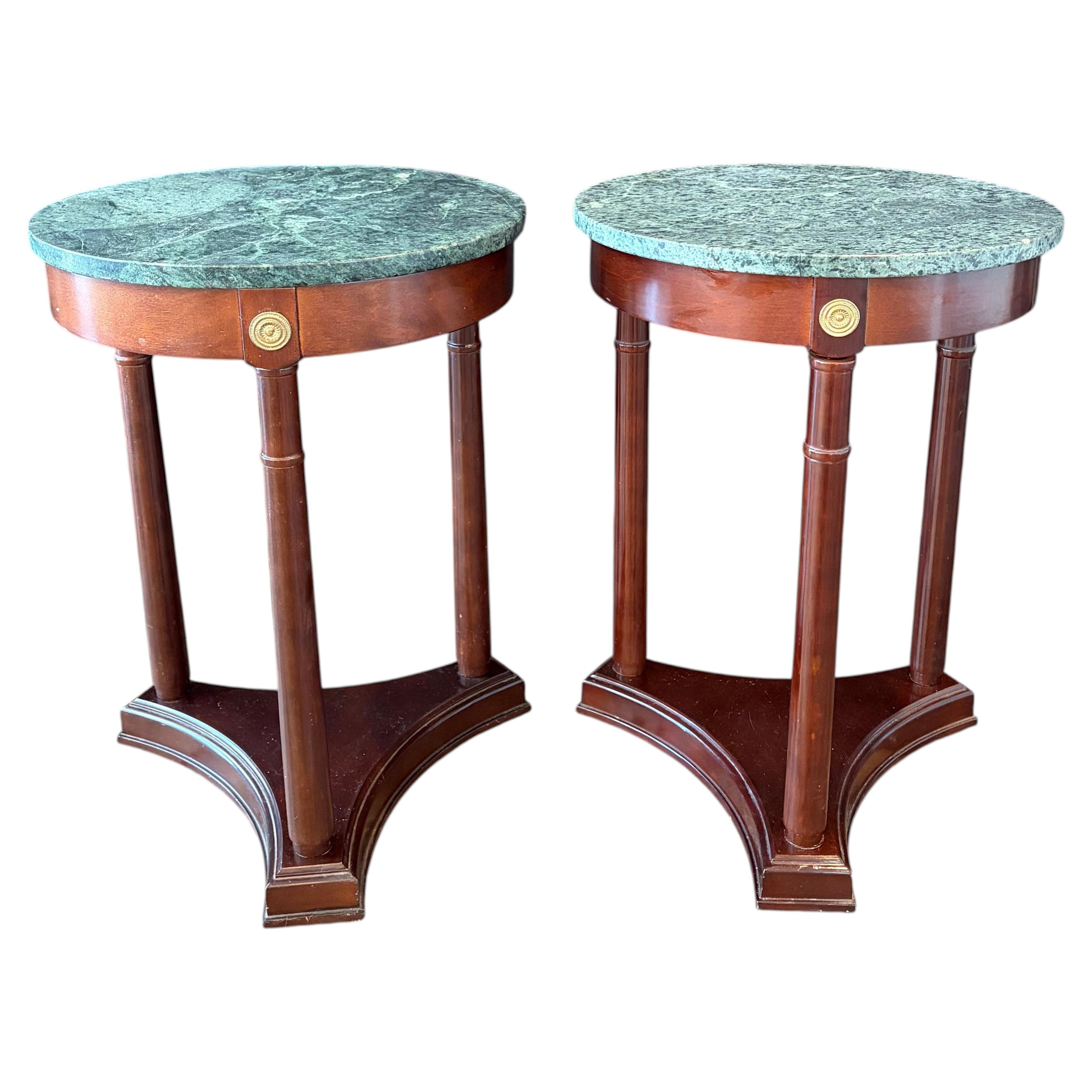 French Style Pair of Neoclassical Marble Top Round Side Tables For Sale