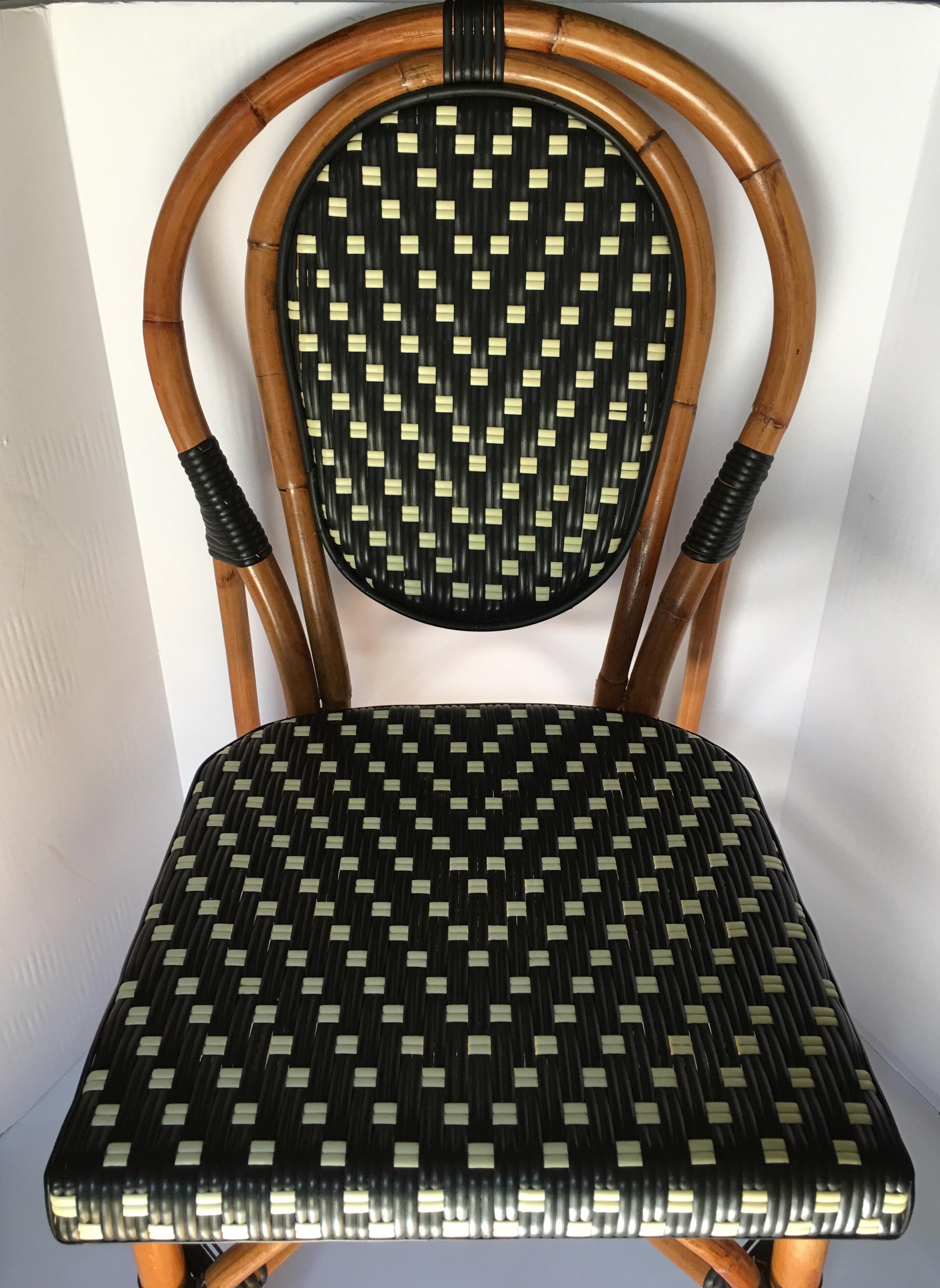 French Style Parisian Cafe Bistro Rattan Dining Chair In Good Condition In Lambertville, NJ