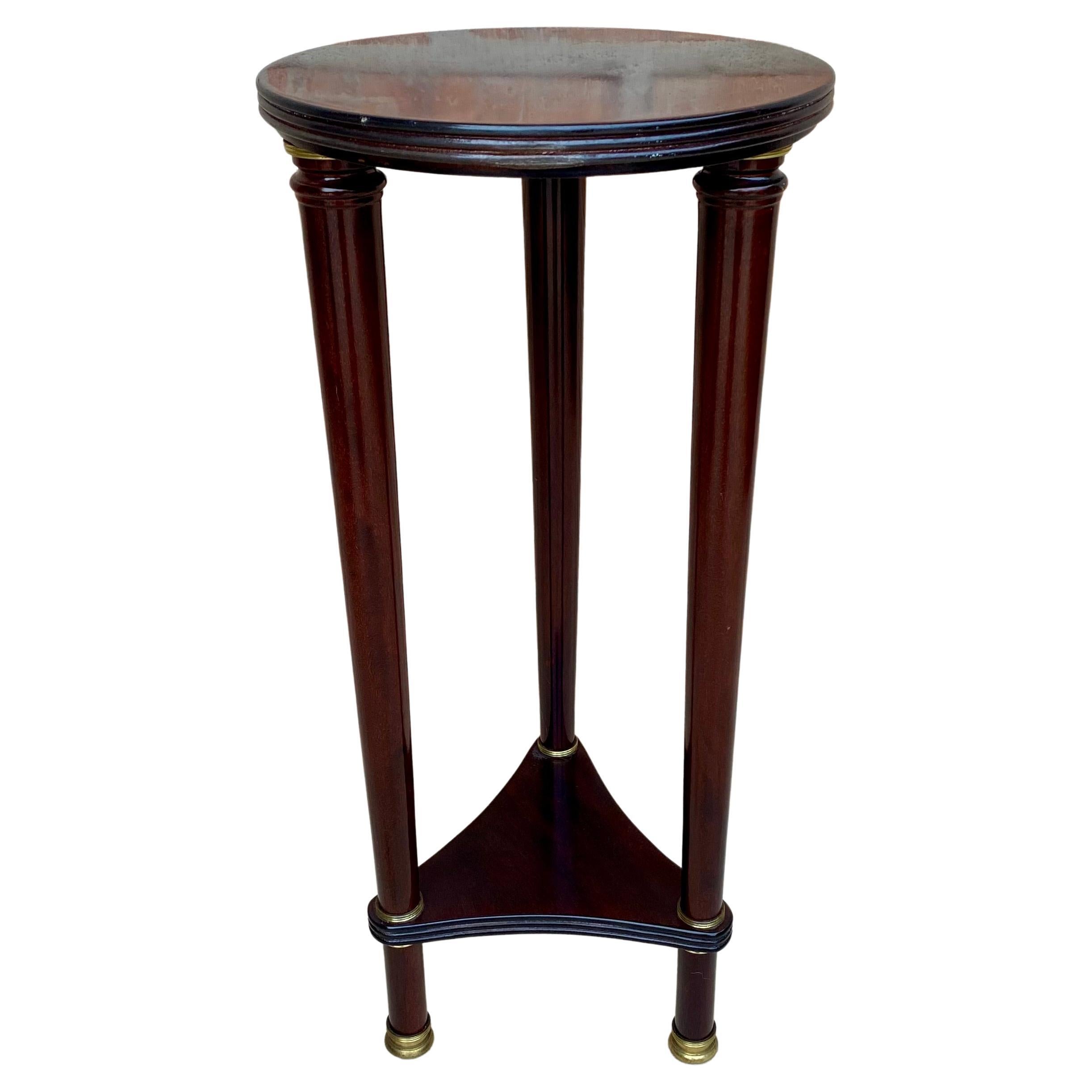 Mesa redonda de madera con pedestal o jardinera de estilo francés, años 50