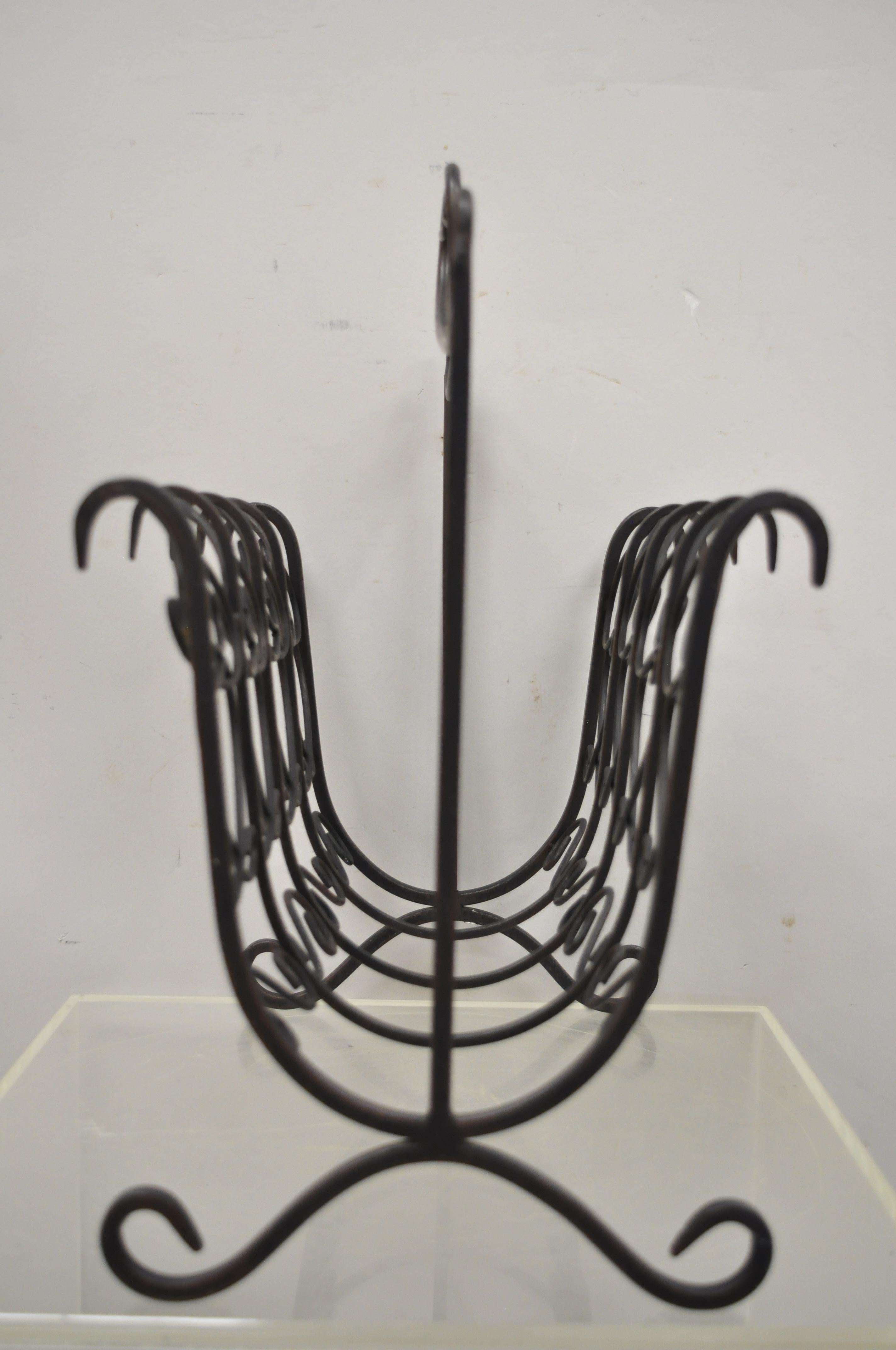 French Style Scrolling Wrought Iron Magazine Rack Stand with Heart For Sale 4