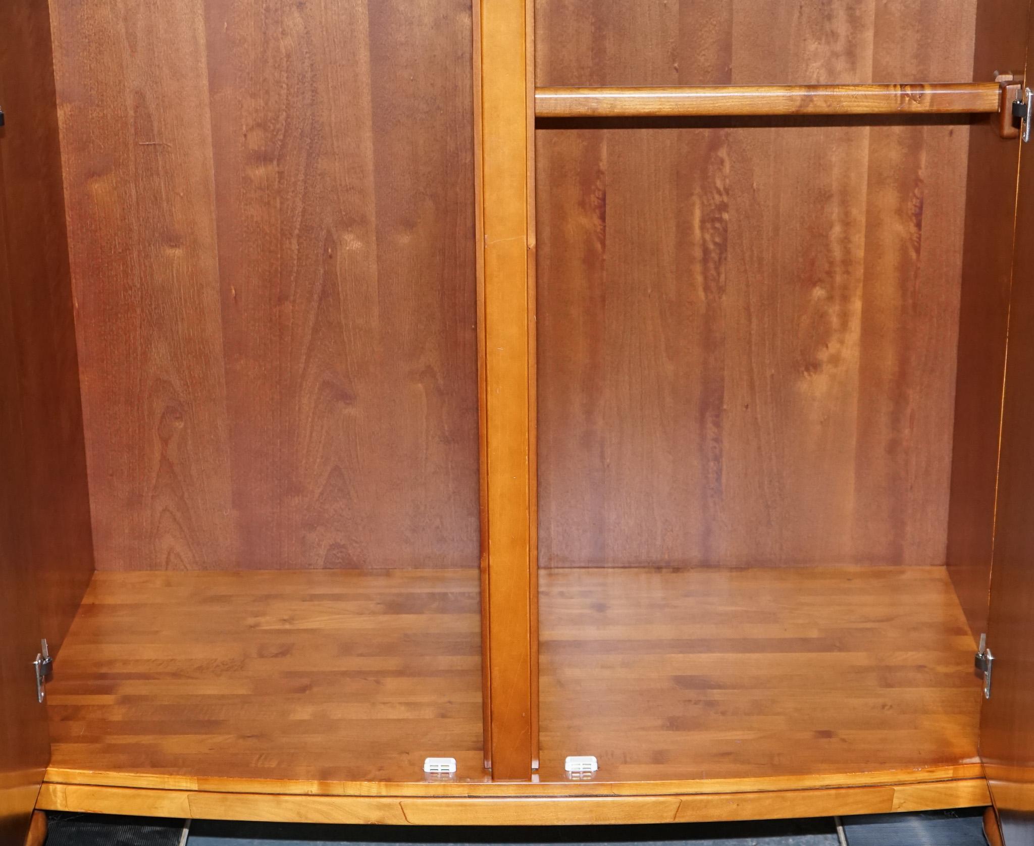 ARMARIO DOBLE DE ESTILO FRANCÉS WILLIS & GAMBIER ROCHELLE COLLECTION (1/2) Madera dura en venta