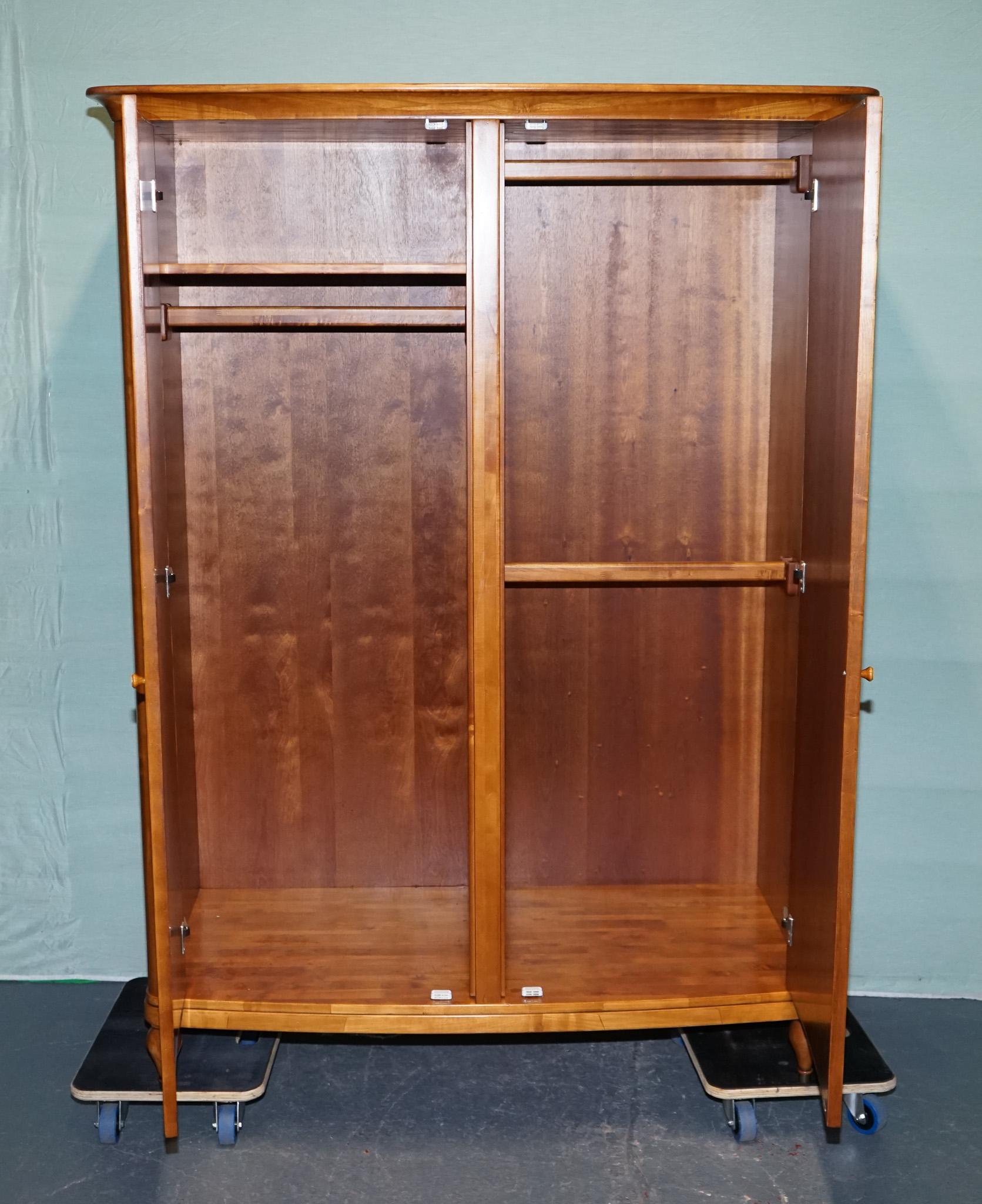 FRANZÖSISCHER STIL WILLIS & GAMBIER ROCHELLE COLLECTION DOPPELKLEIDERSCHRANK im Zustand „Gut“ im Angebot in Pulborough, GB