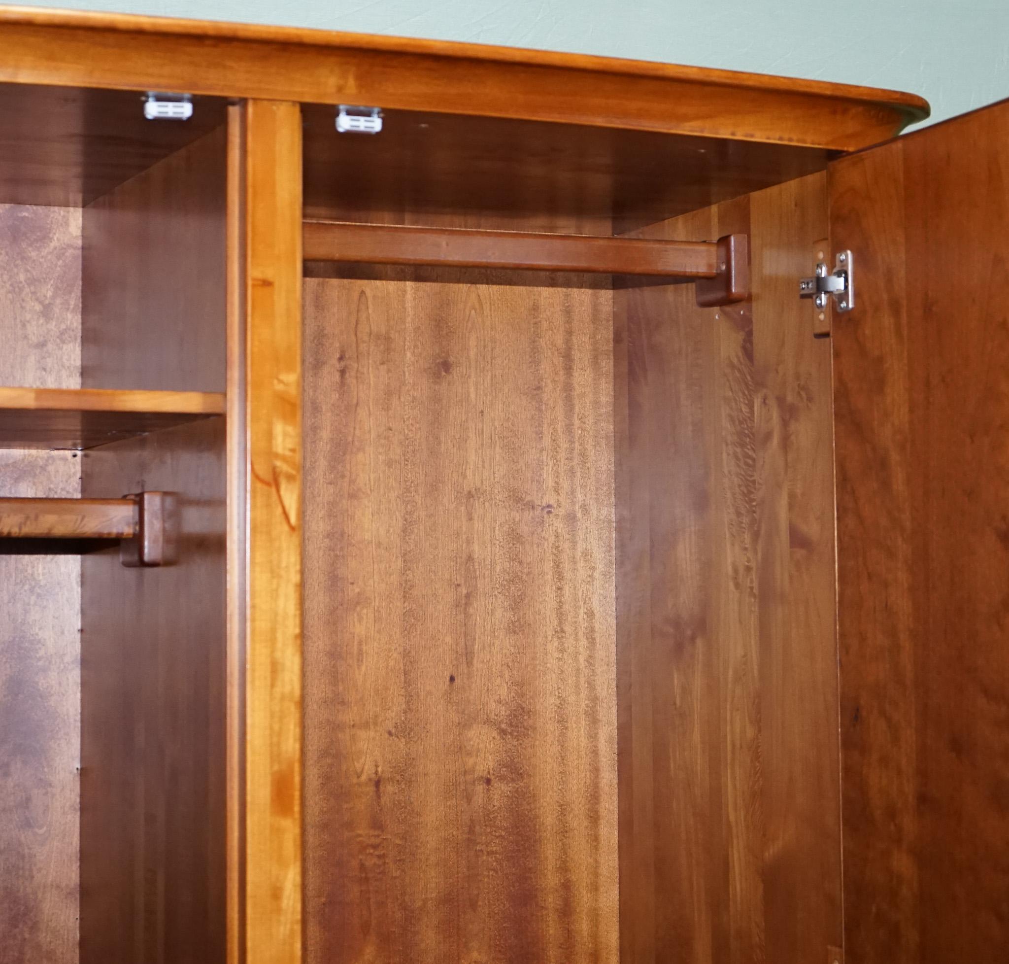 FRANZÖSISCHER STIL WILLIS & GAMBIER ROCHELLE COLLECTION DOPPELKLEIDERSCHRANK (Hartholz) im Angebot