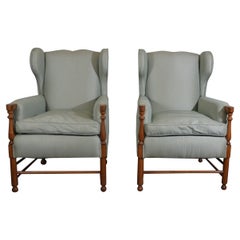 Chaises à dossier à oreilles de style français, lot de 2