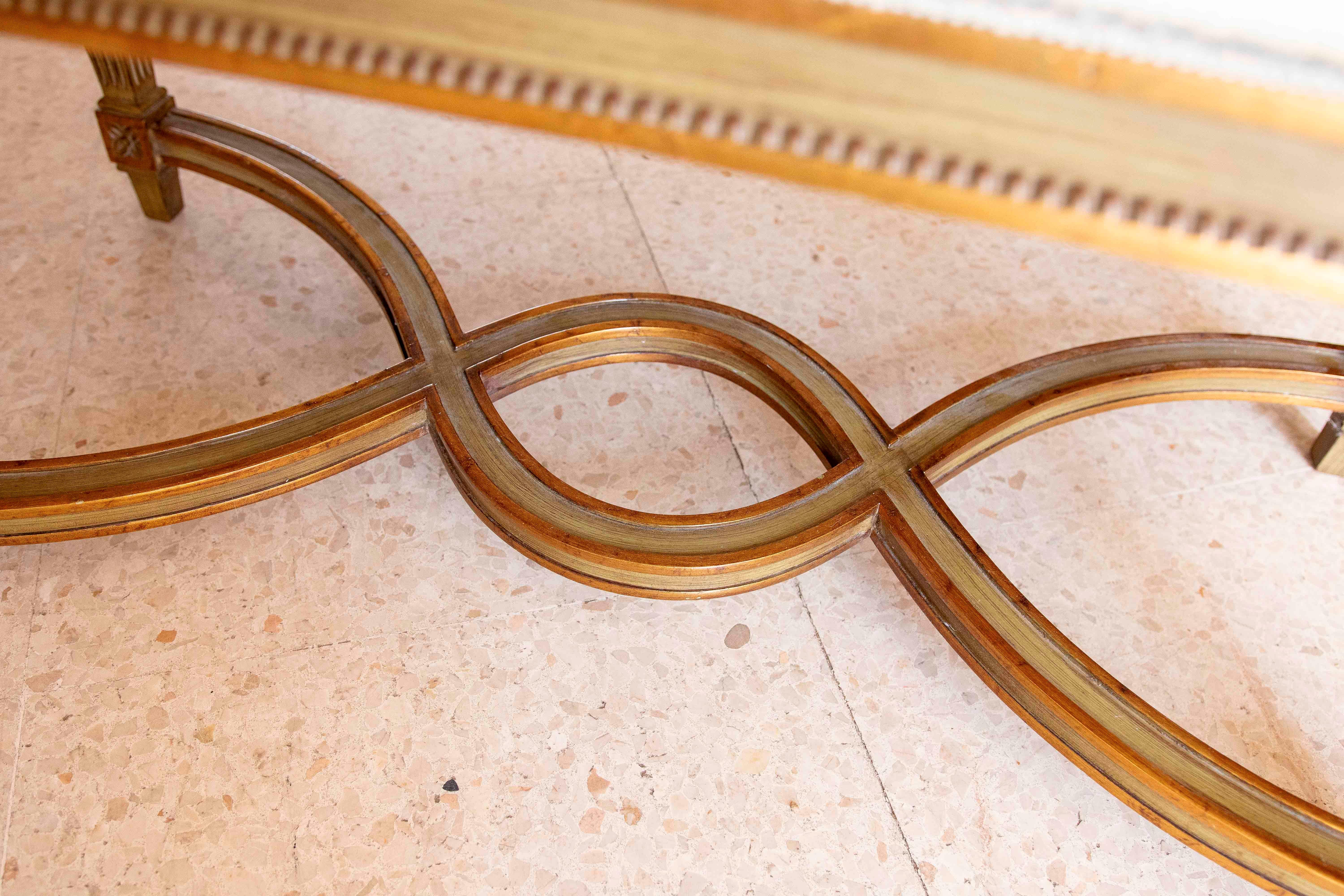 Sgabello in legno in stile francese rivestito con tessuto floreale cucito a mano in vendita 12