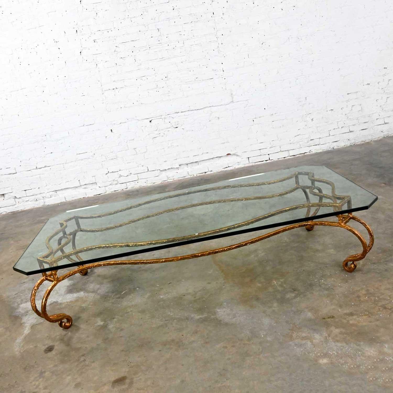 French Style Wrought Iron & Glass Large Coffee Table Style of Maison Ramsay In Good Condition In Topeka, KS