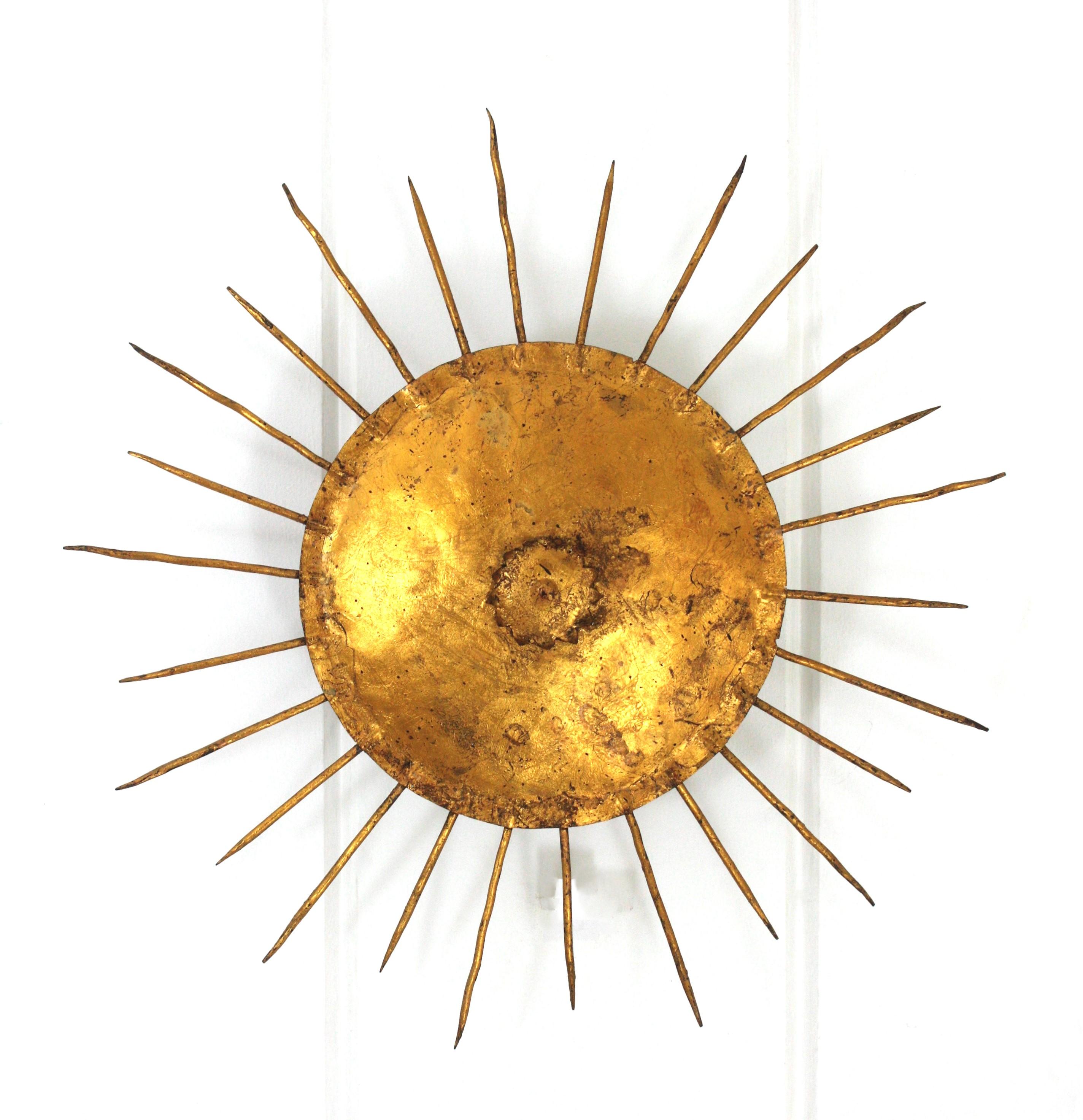 French Sunburst Ceiling Light Fixture in Gilt Wrought Iron For Sale 9