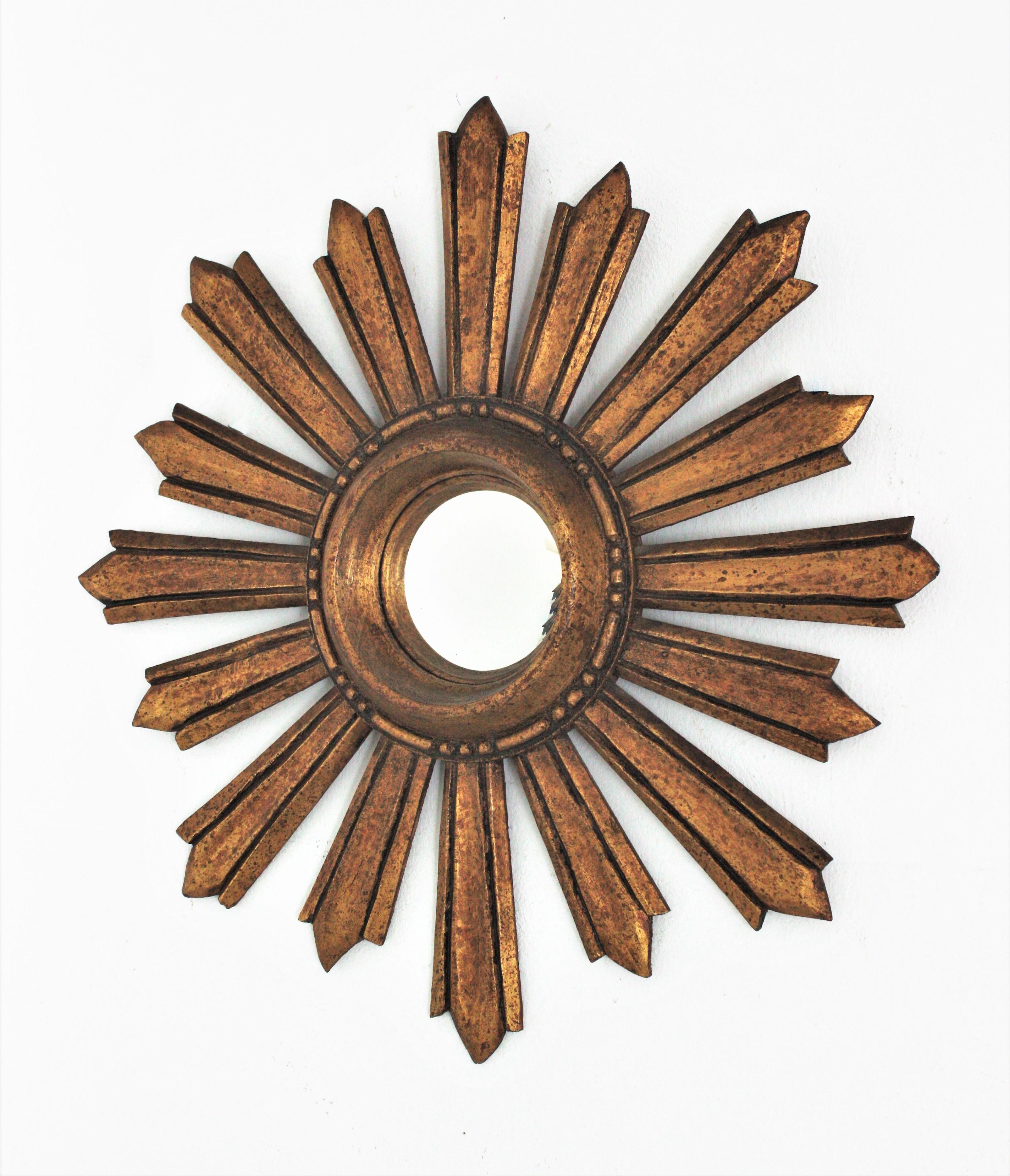 French Sunburst Convex Giltwood Mirror, 1940s For Sale 2
