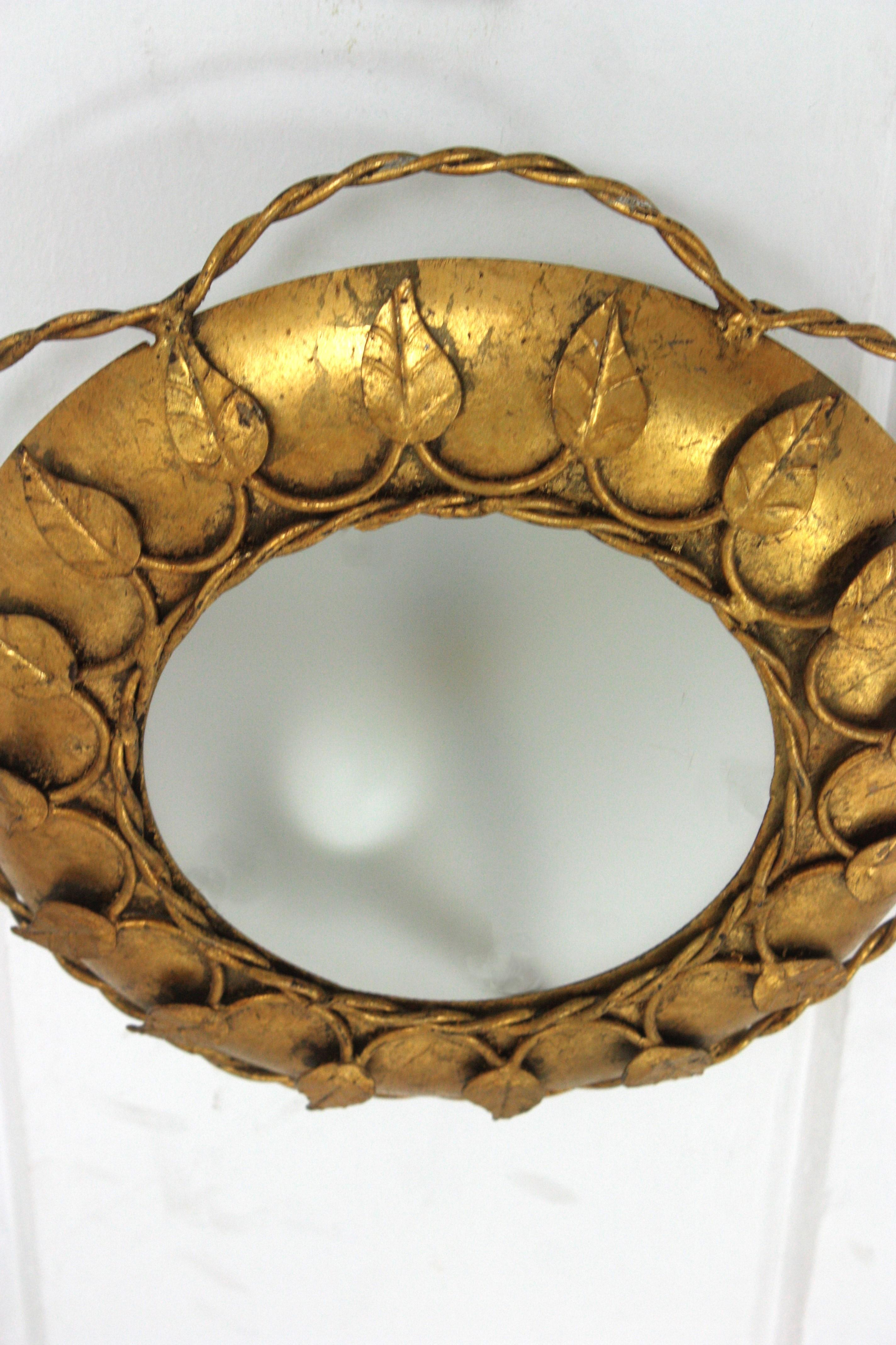 Französische Sunburst Flower Leuchte aus vergoldetem Eisen, 1950er Jahre (20. Jahrhundert) im Angebot