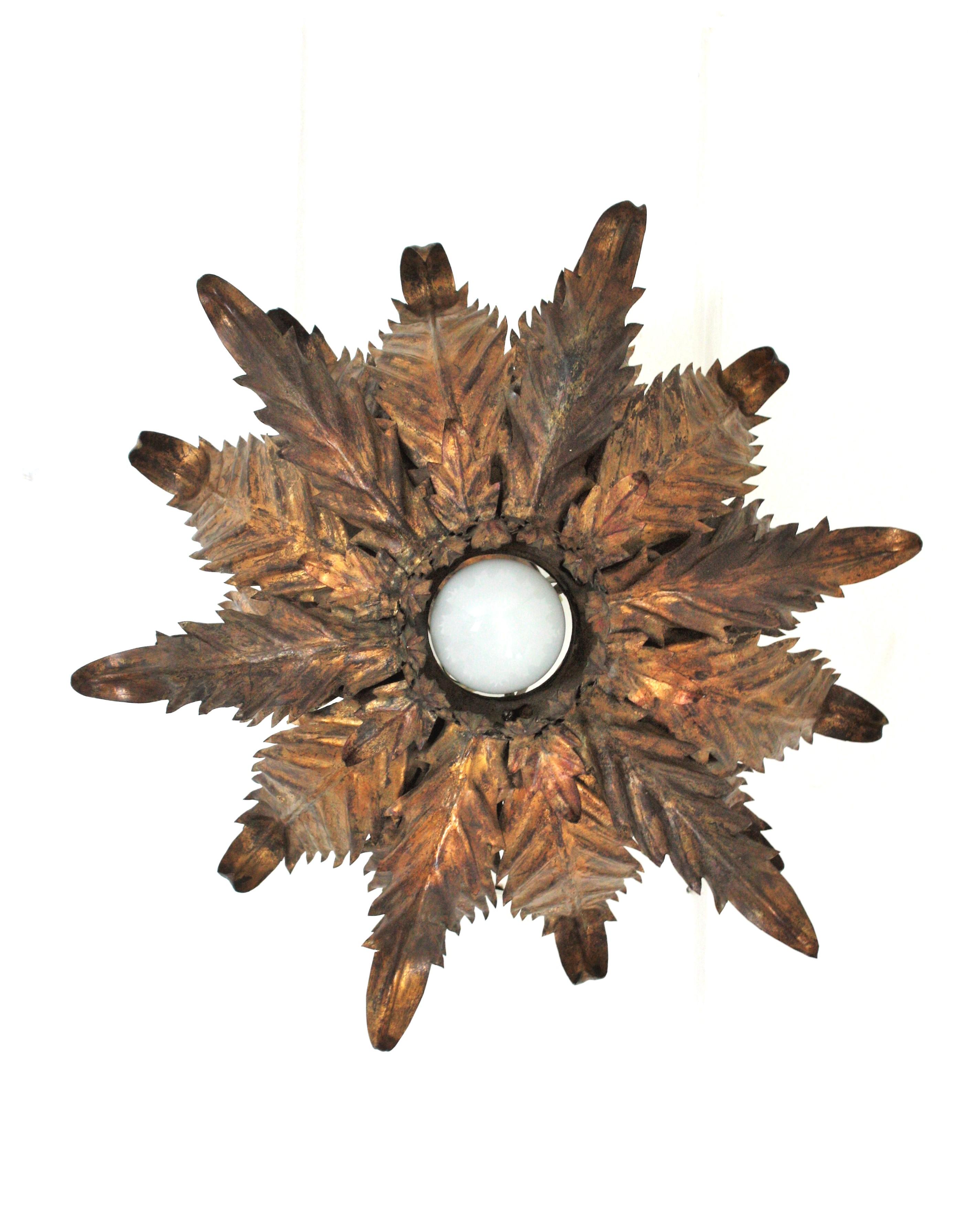 French Sunburst Foliage Ceiling Light Fixture / Chandelier in Gilt Iron, 1940s For Sale 7