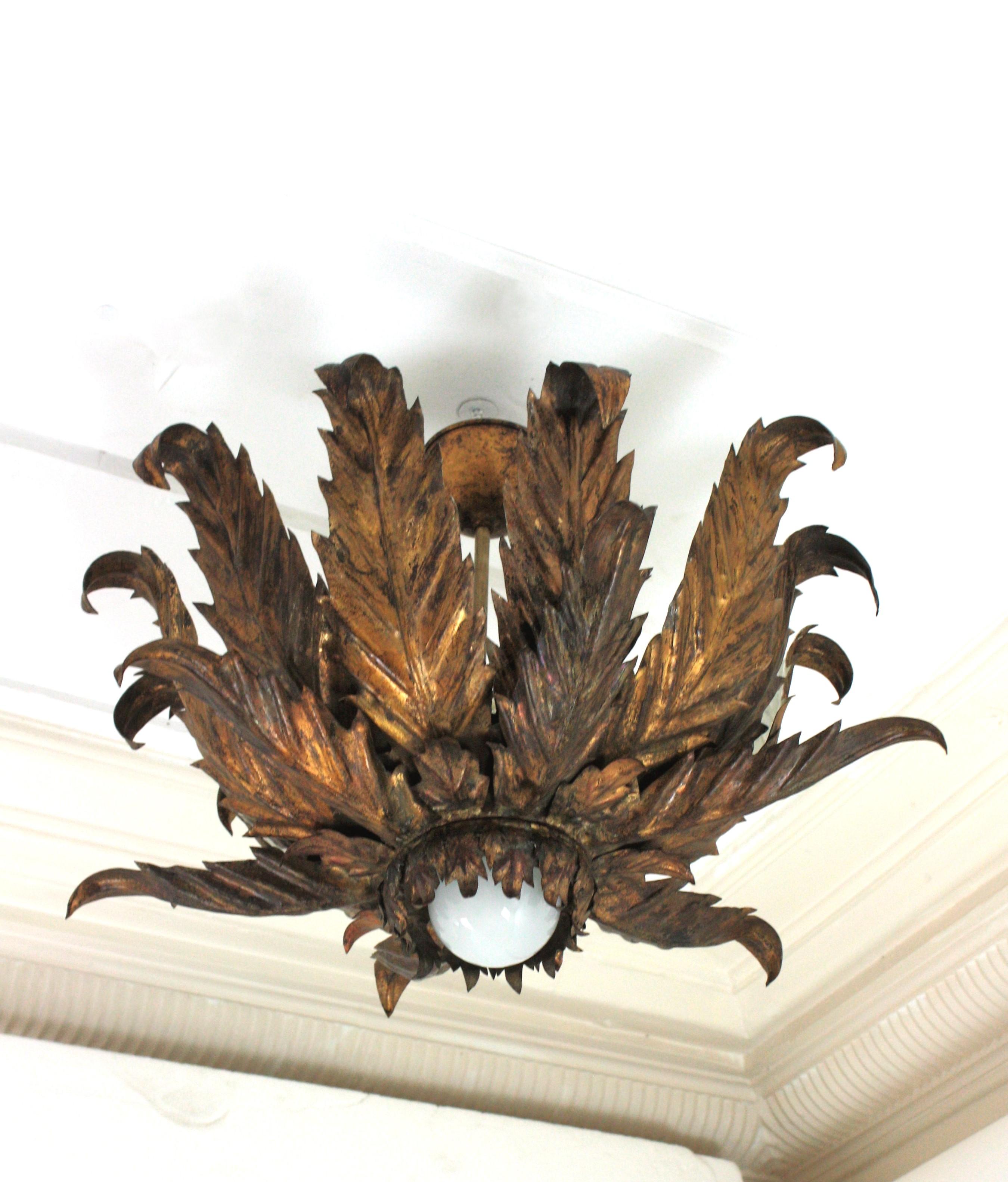 French Sunburst Foliage Ceiling Light Fixture / Chandelier in Gilt Iron, 1940s For Sale 12