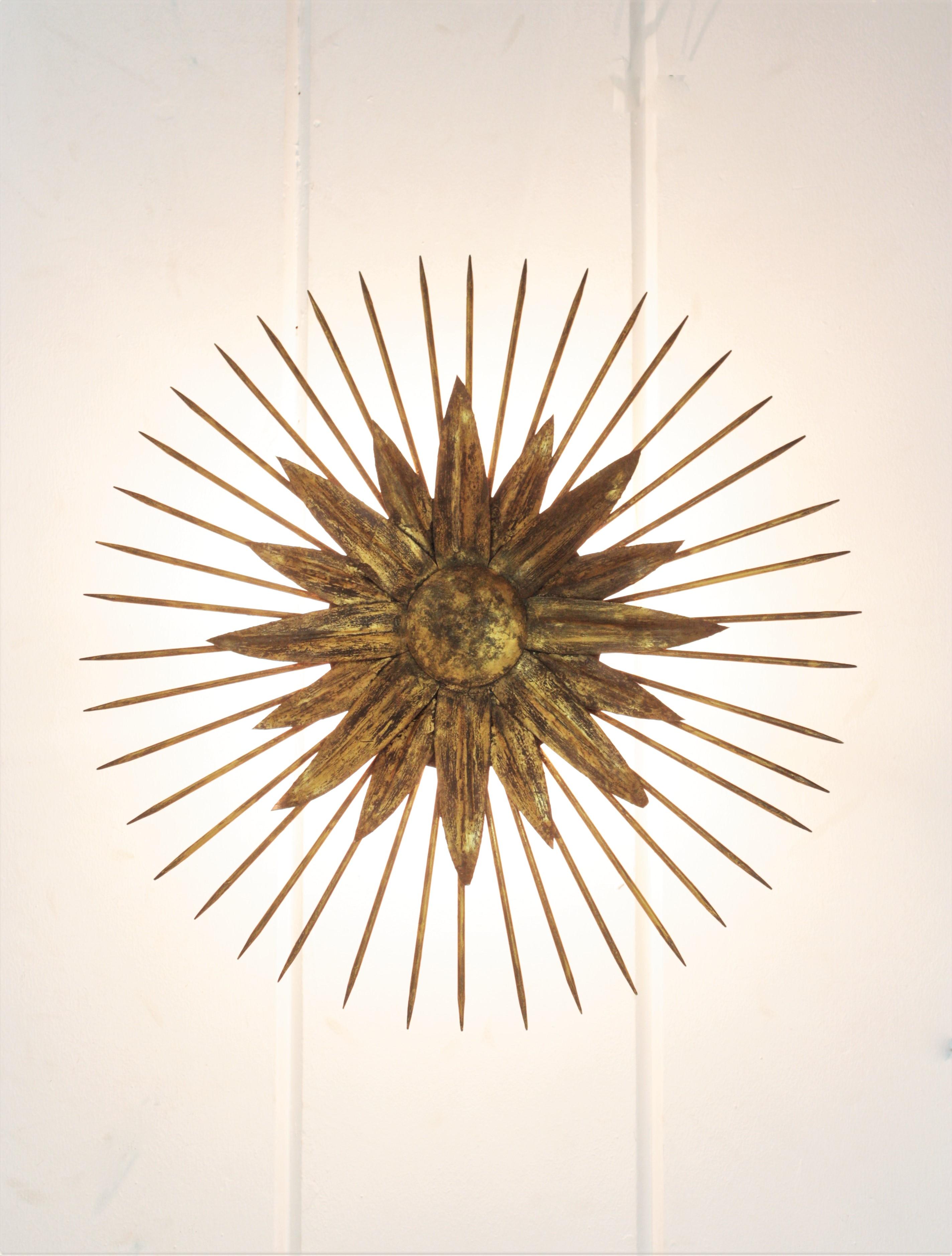 French Sunburst Light Fixture in Gilt Iron with Nail Detail, 1940s For Sale 6
