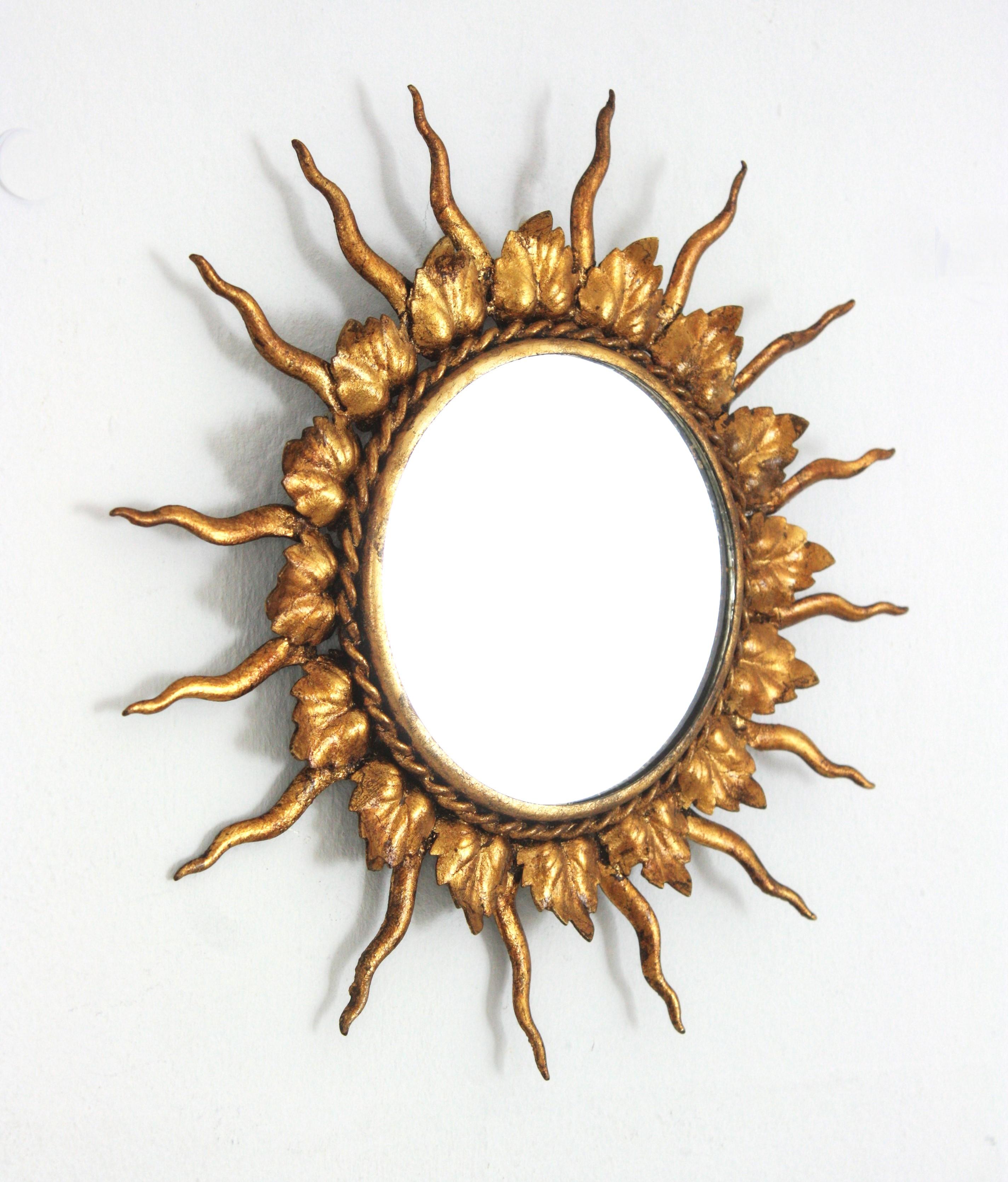 French Sunburst Mirror in Gilt Metal in Small Scale, 1950s For Sale 6