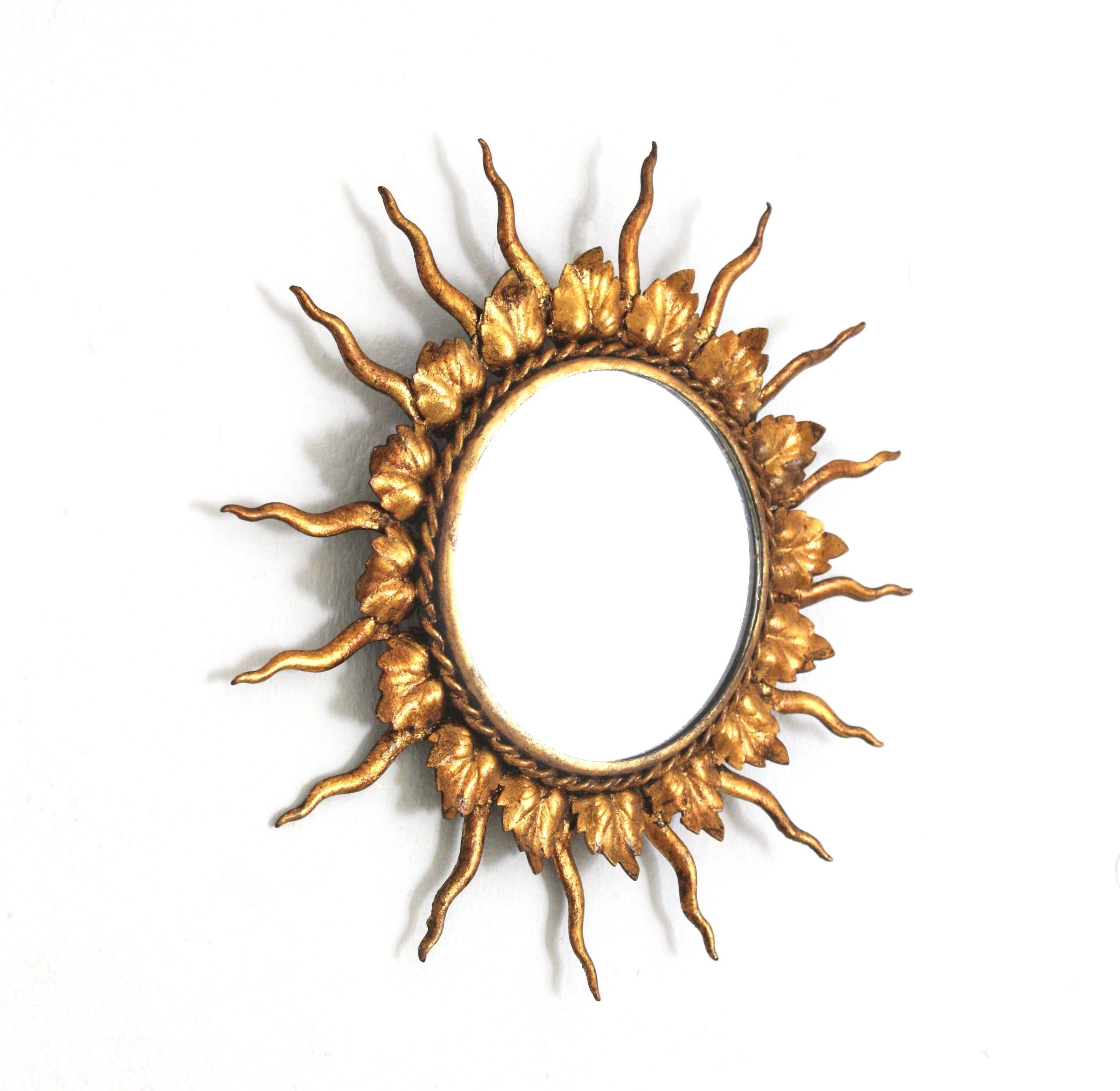 French Sunburst Mirror in Gilt Metal in Small Scale, 1950s For Sale 1