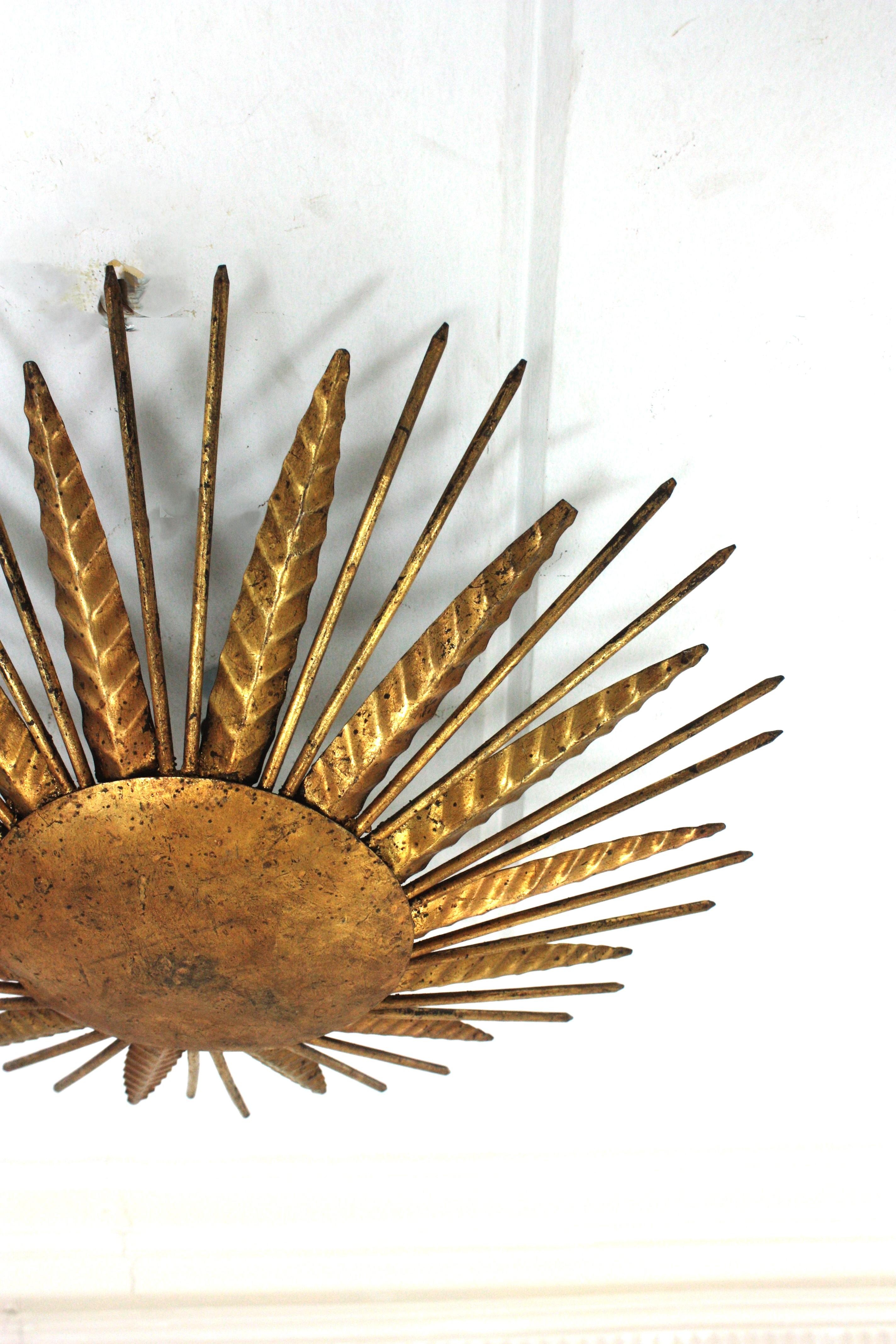 French Sunburst Spikey Light Fixture in Gilt Iron, 1940s For Sale 7