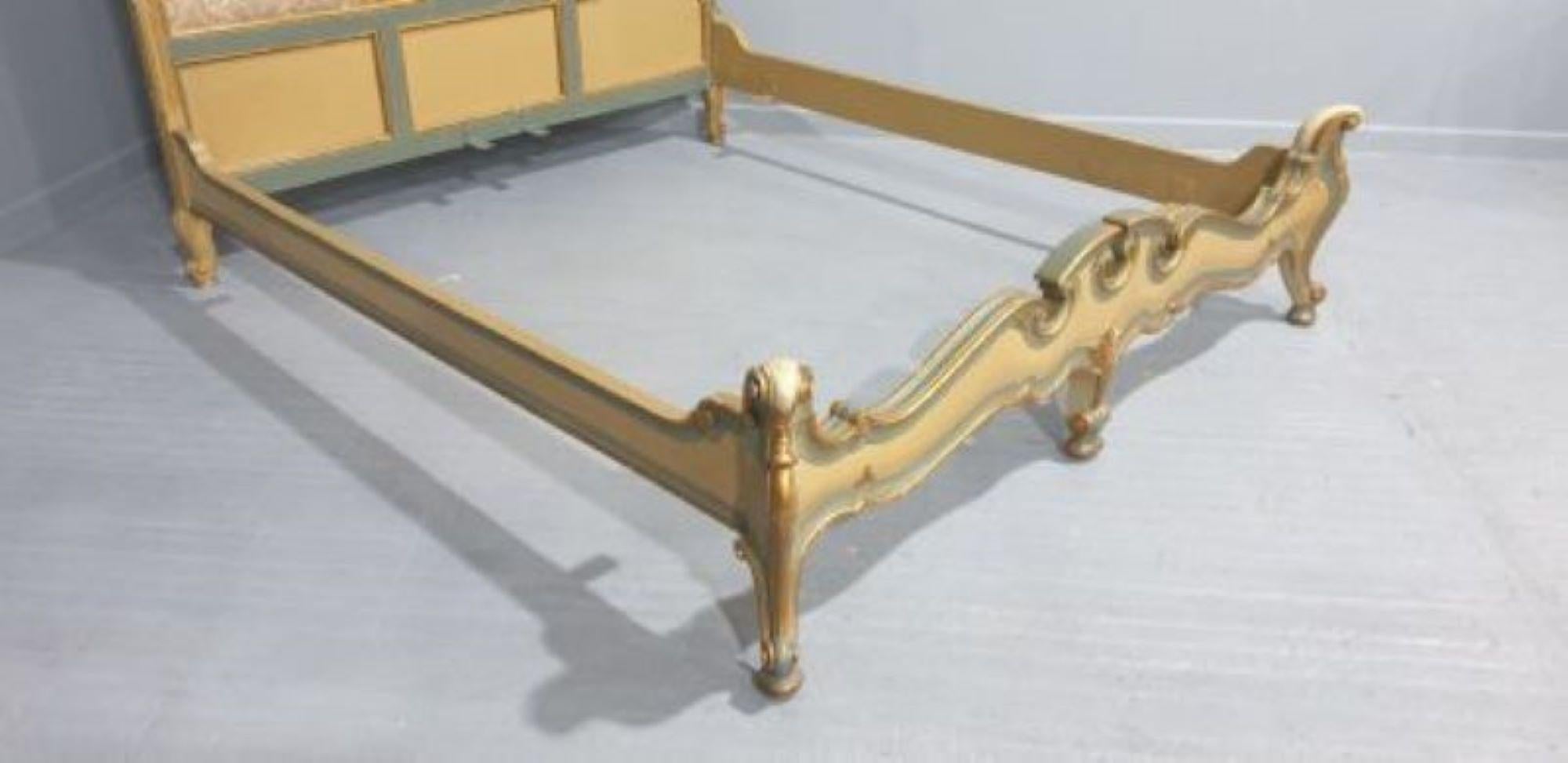 French Super King Size Painted Bed In Good Condition For Sale In Swadlincote, GB