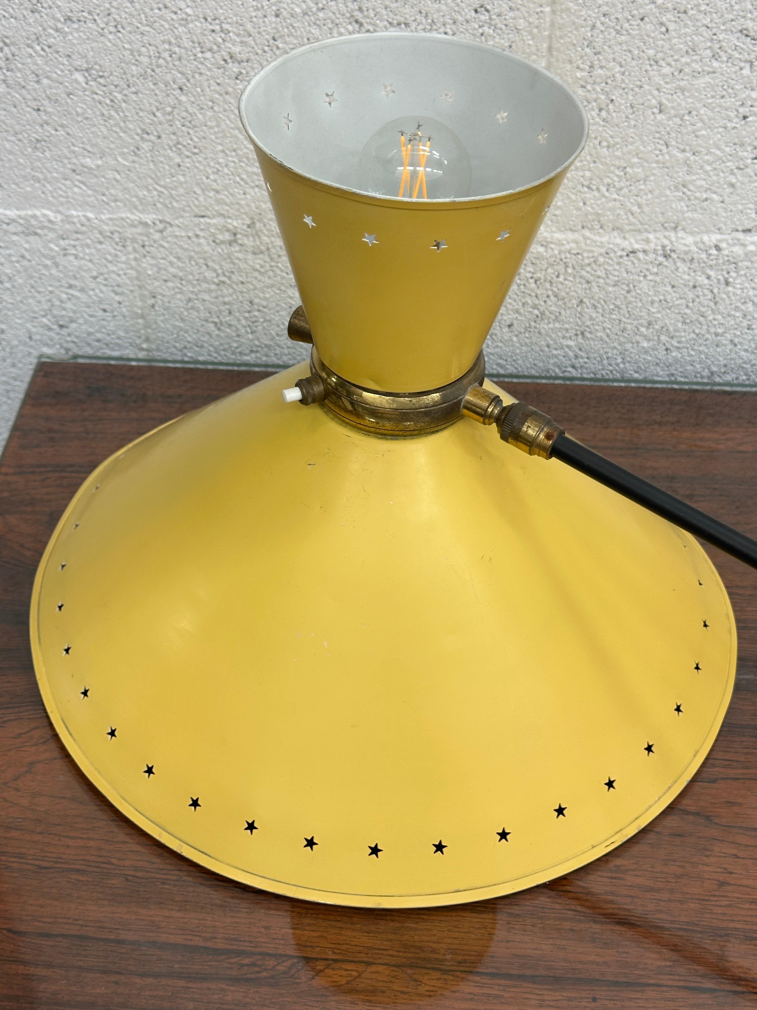 French Swing Arm Wall Lamp by Rene Mathieu, circa 1950s In Good Condition For Sale In Genève, GE