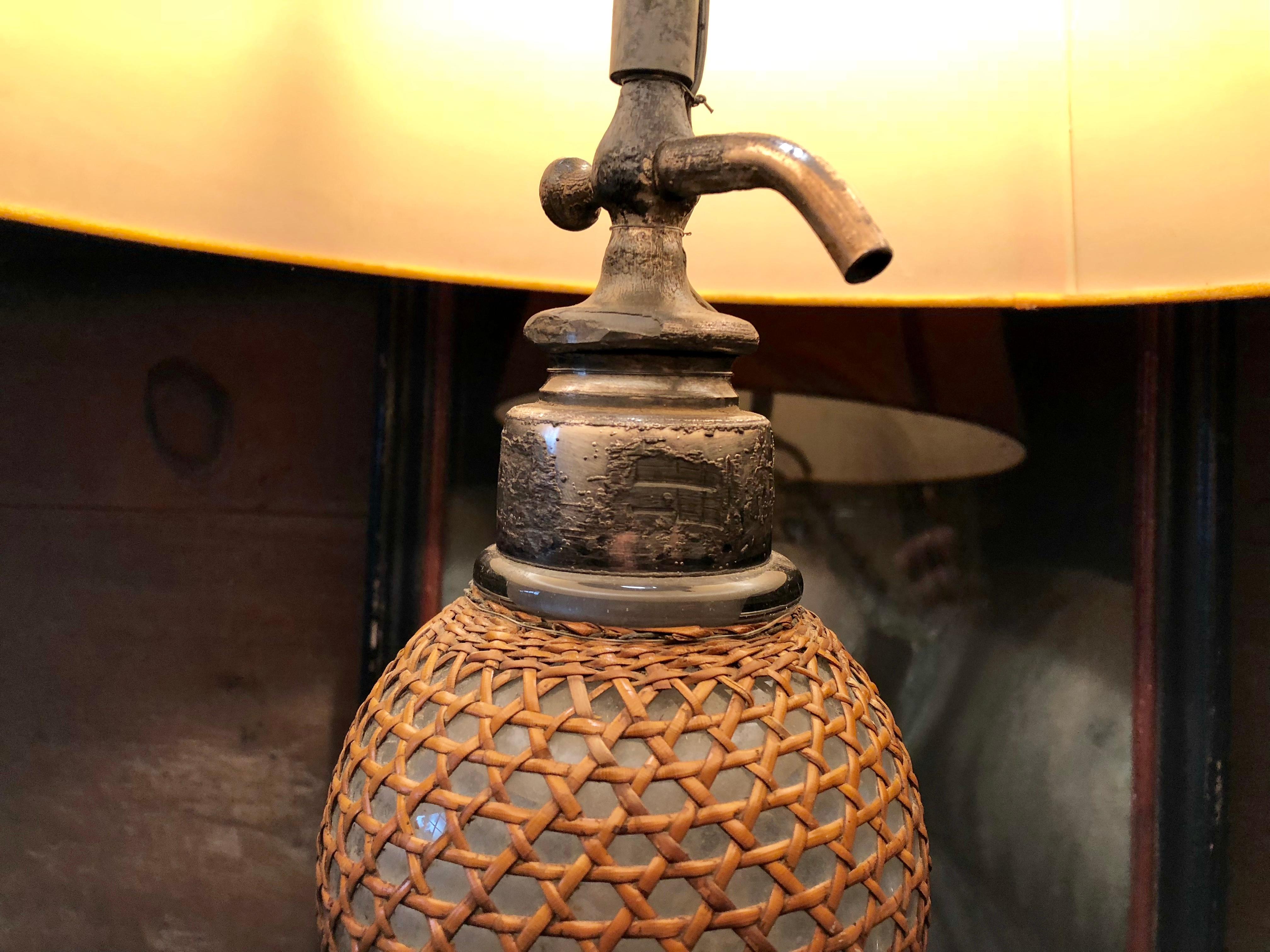 Syphonflaschenlampe aus Frankreich, 19. Jahrhundert (Glas) im Angebot
