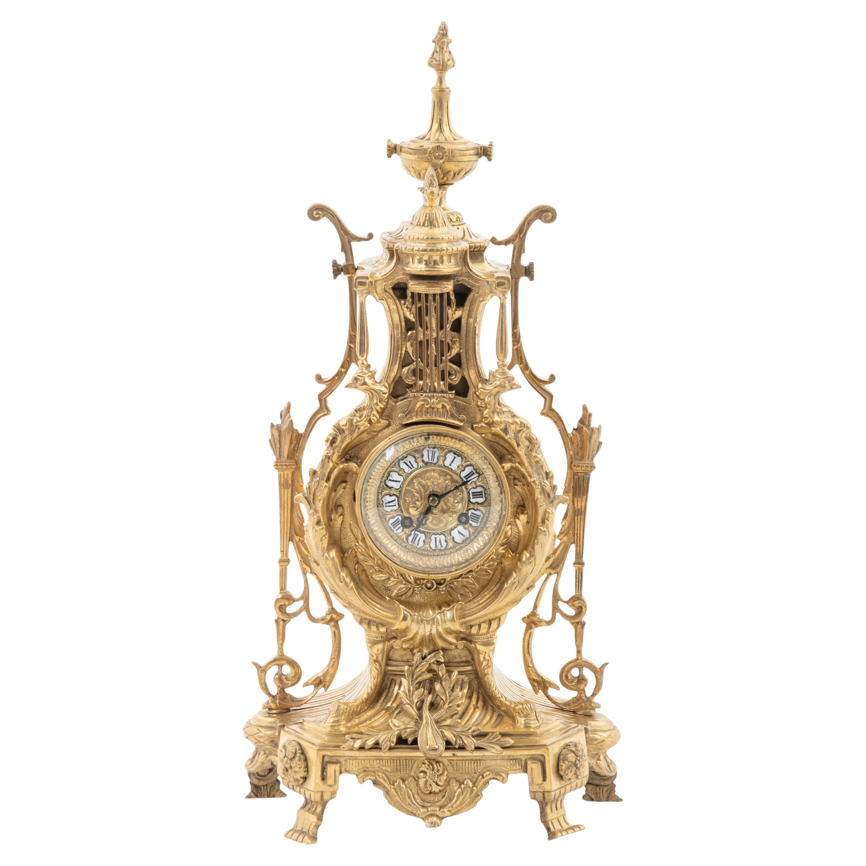 Französische Tischuhr im Louis-XV-Stil - vergoldete Bronze 22 Zoll hoch