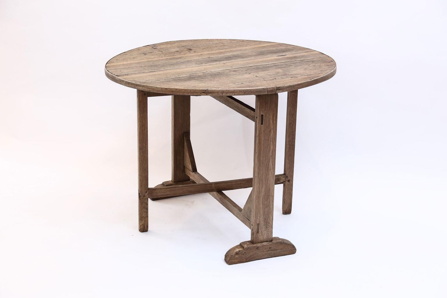 French Semi-Bleached Brown Table de Vendange in Oak and Pine 7