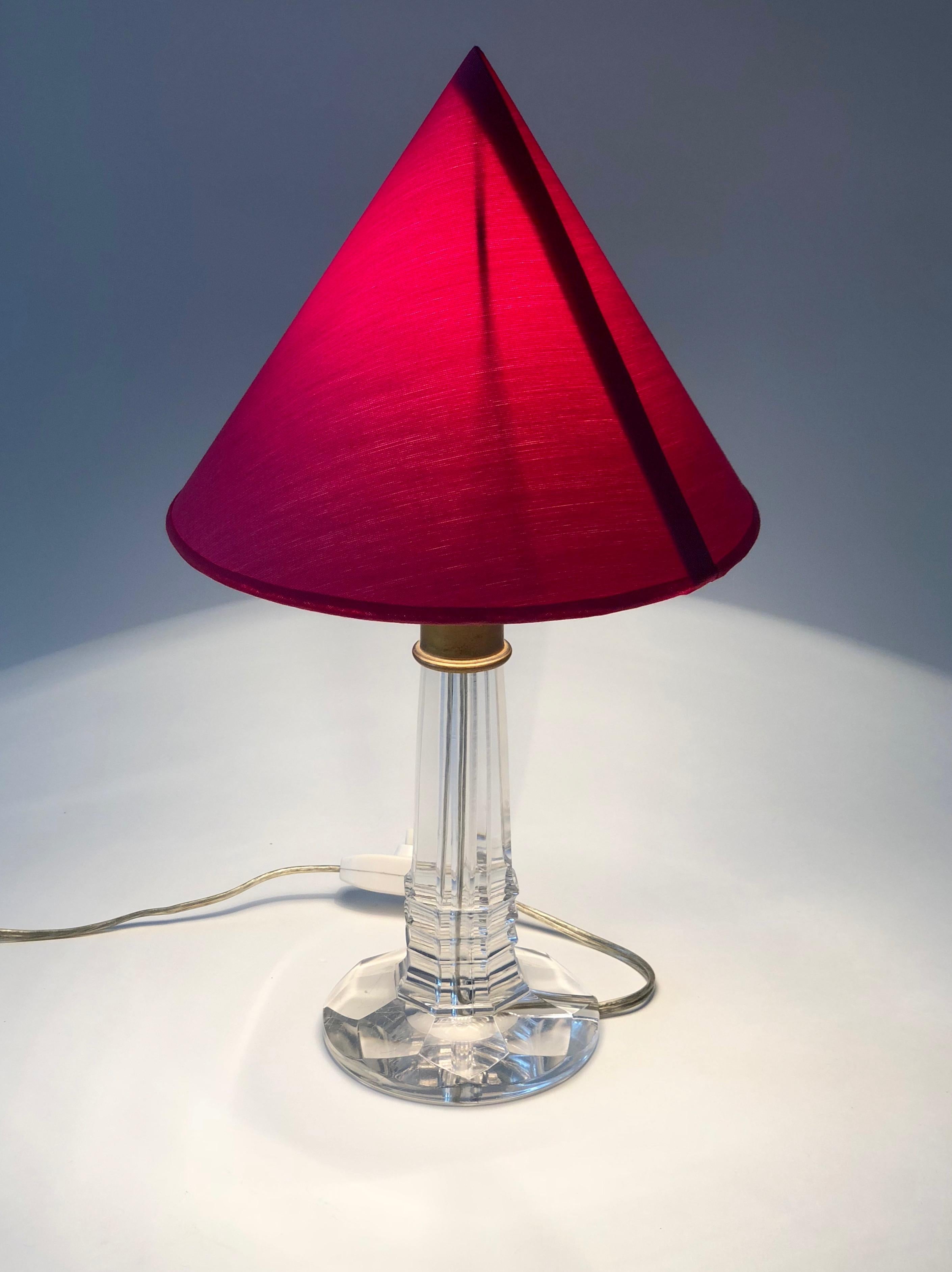 French Table Lamp, 1940s with Cut Glass Base and Red Silk Shade For Sale 2