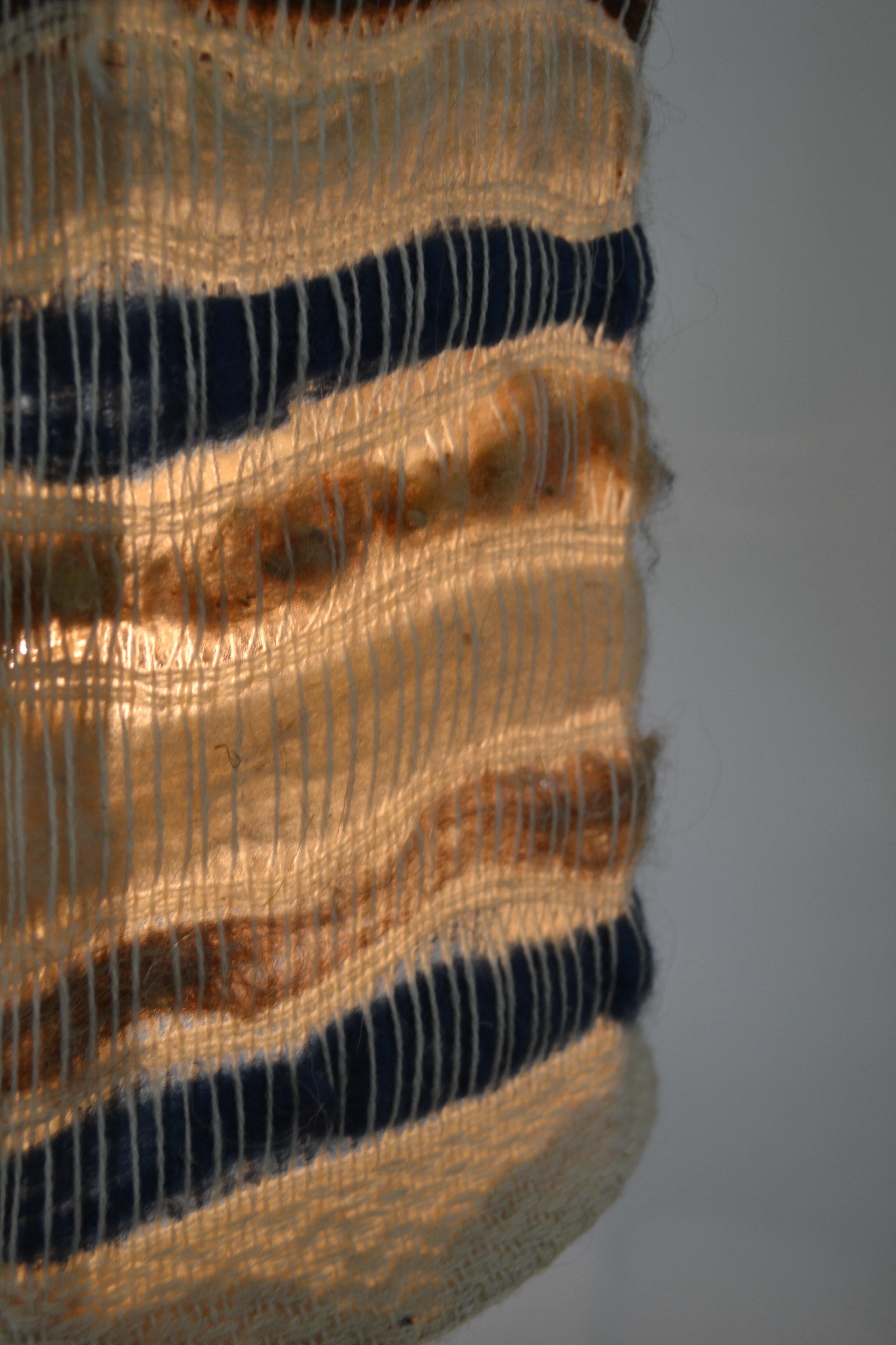 Lampe de table française de Georges Pelletier, base en céramique et abat-jour en laine - 1970 en vente 3