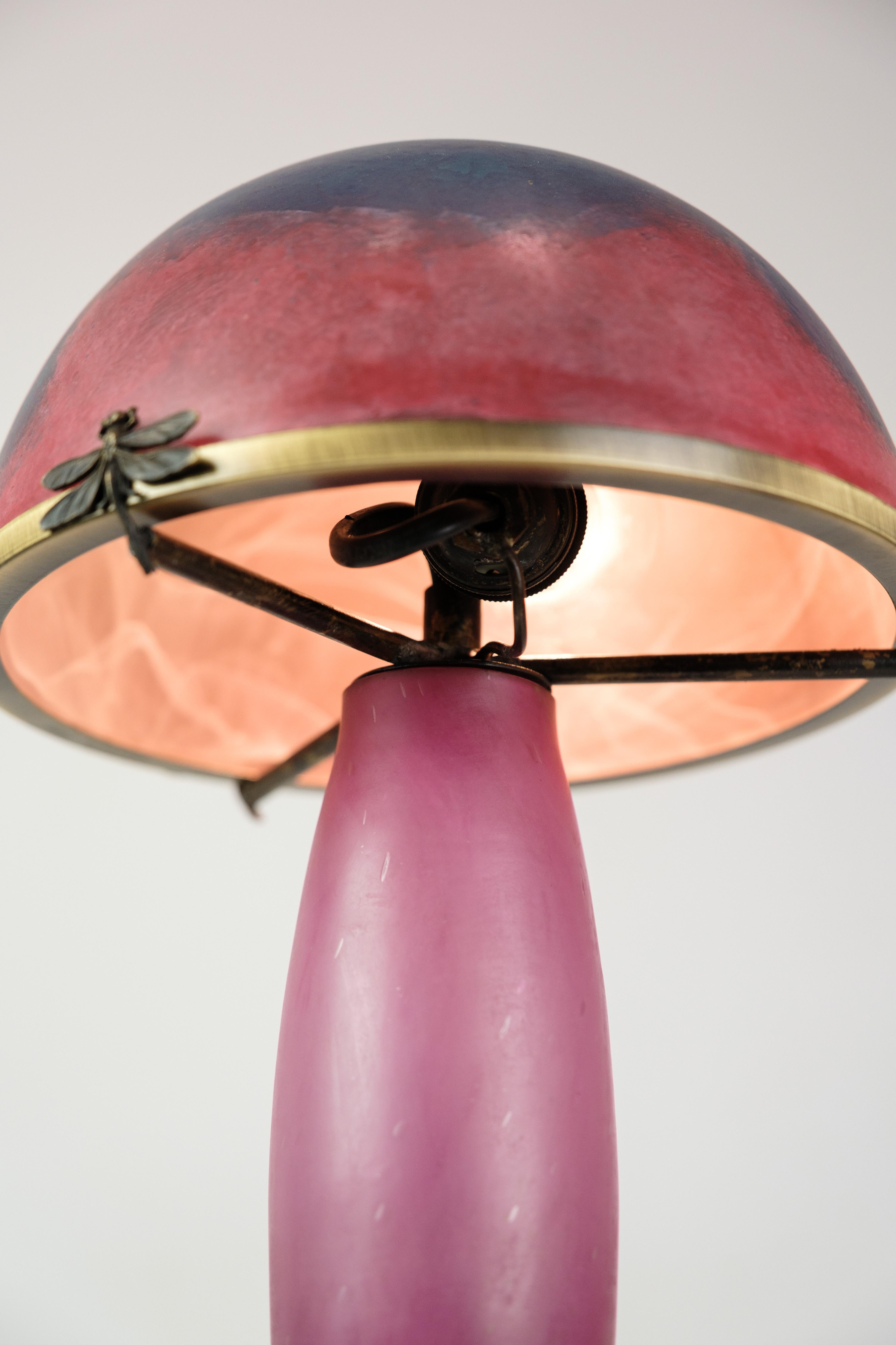 French Table Lamp in Dark Purple and Bordeaux Colors, Le Verre Francais, 1920s For Sale 1