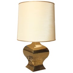 Lámpara de Sobremesa Francesa en Cúpula de Latón Shantung Color Oro de los Años 70