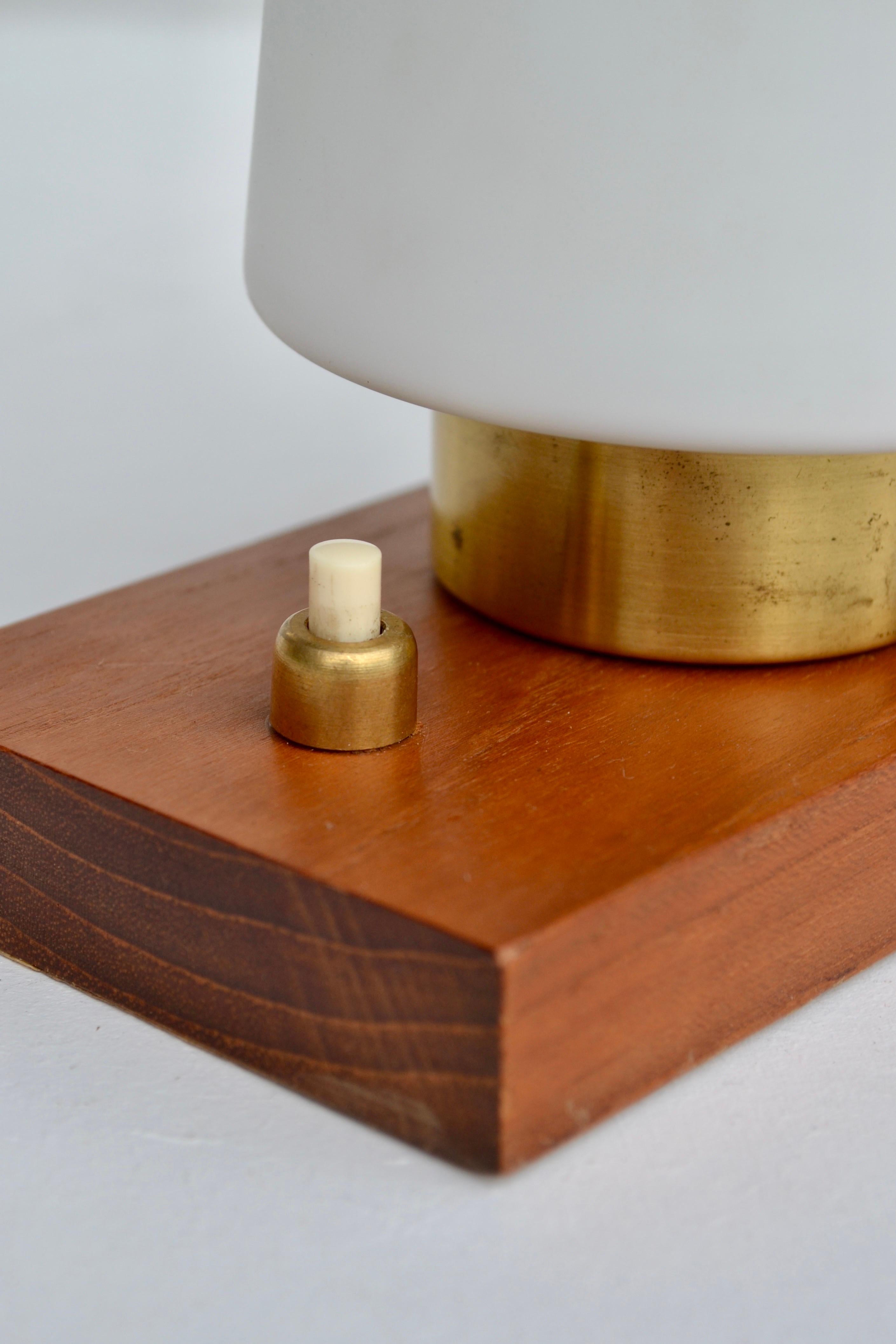 Mid-Century Modern French Table Lamp in Wood, Brass and Frosted Glass, 1960s For Sale