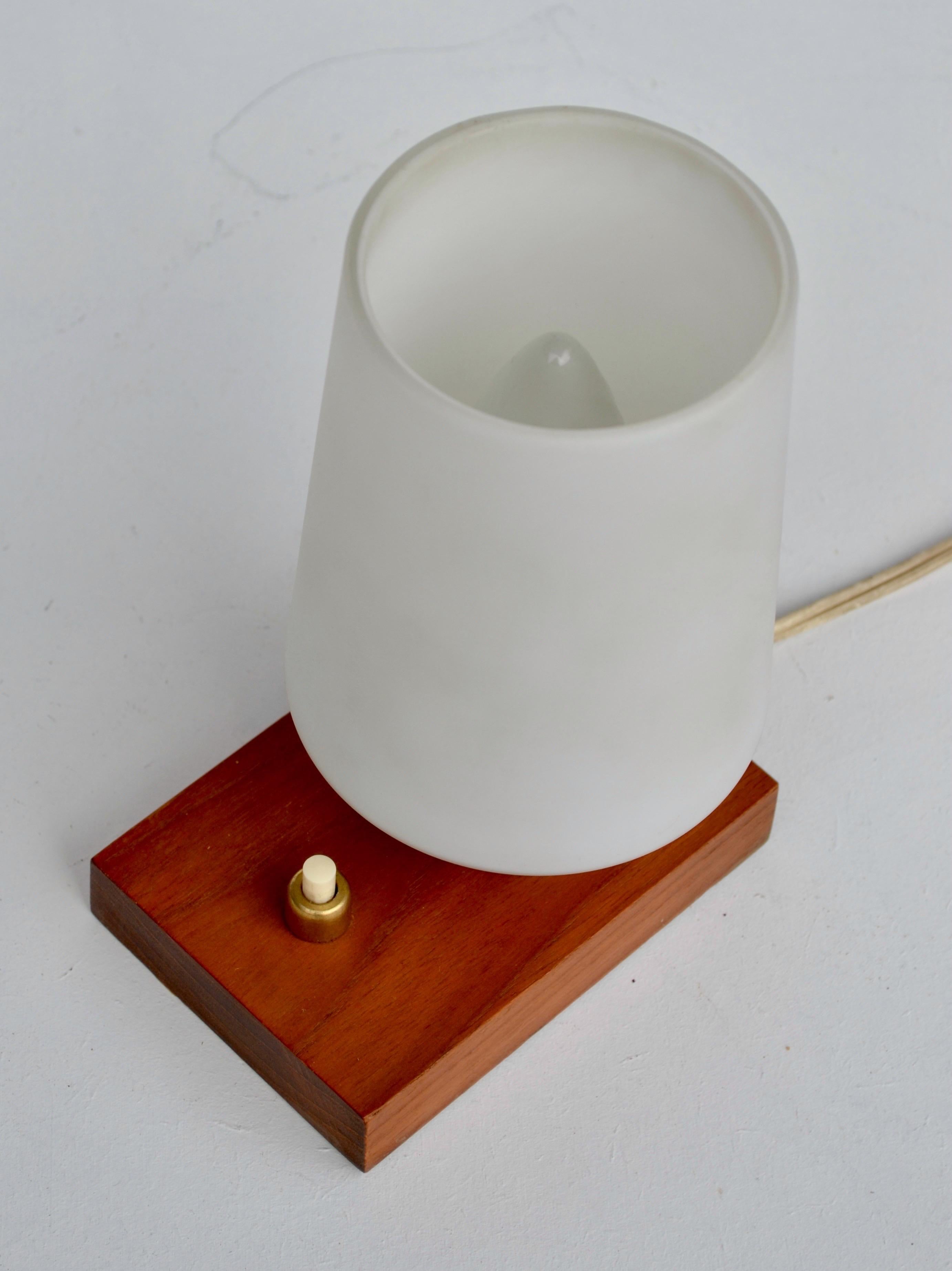 Mid-20th Century French Table Lamp in Wood, Brass and Frosted Glass, 1960s For Sale