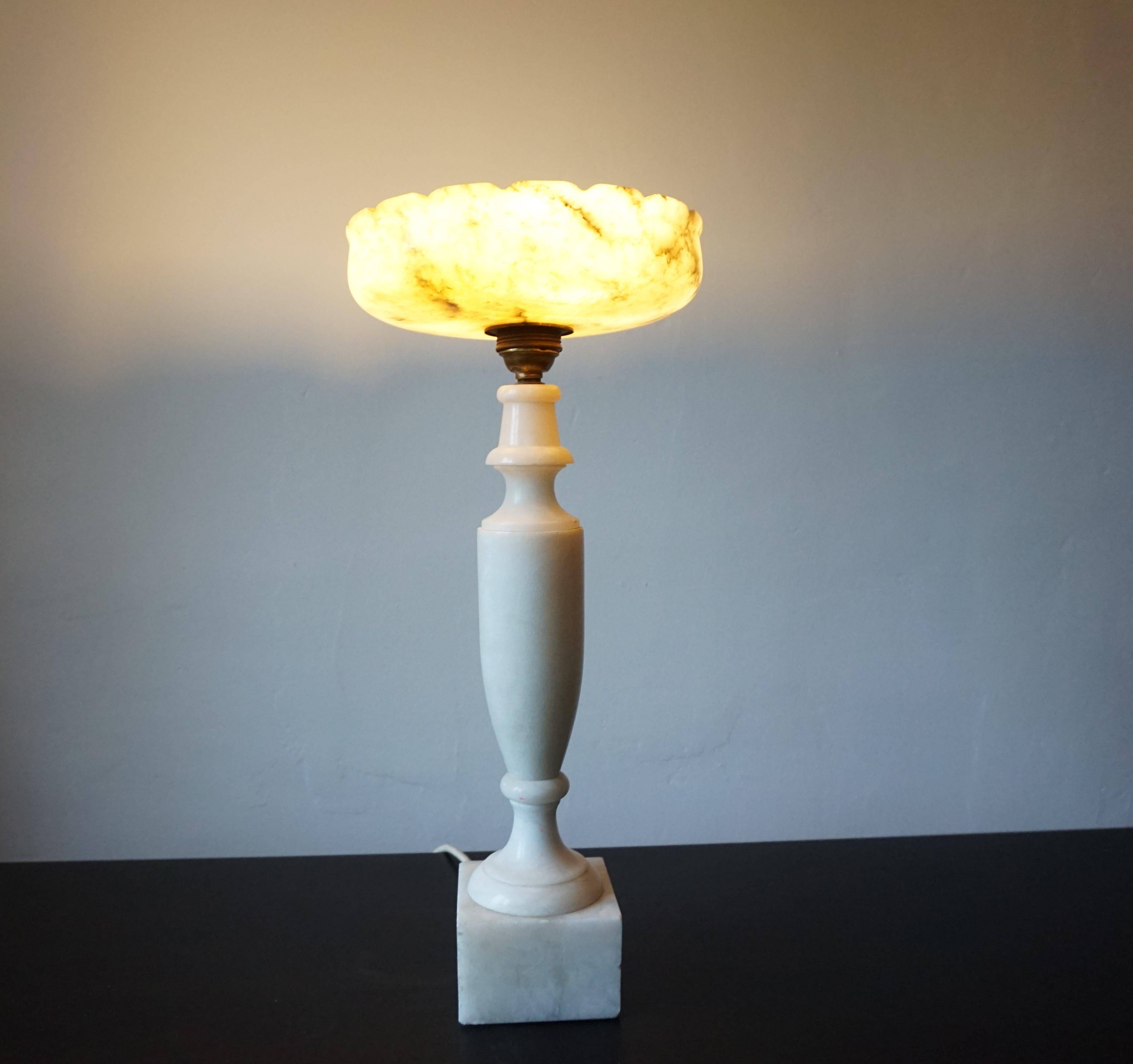 Lampe de table française Louis XVI en marbre en vente 1