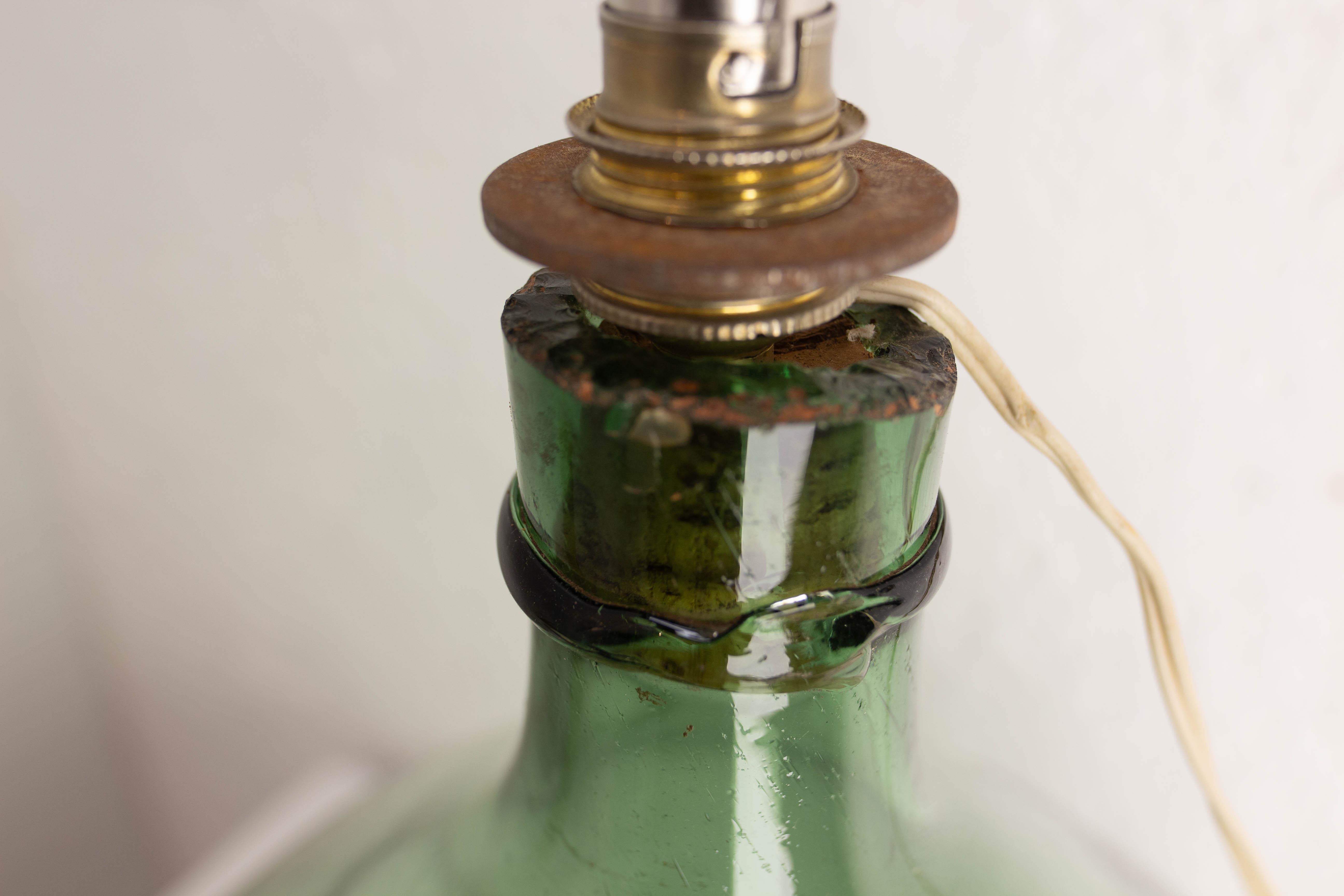 Französische Tischlampe auf grünem Glasflaschen Demijohns Lady Jeanne oder Carboy montiert im Angebot 6