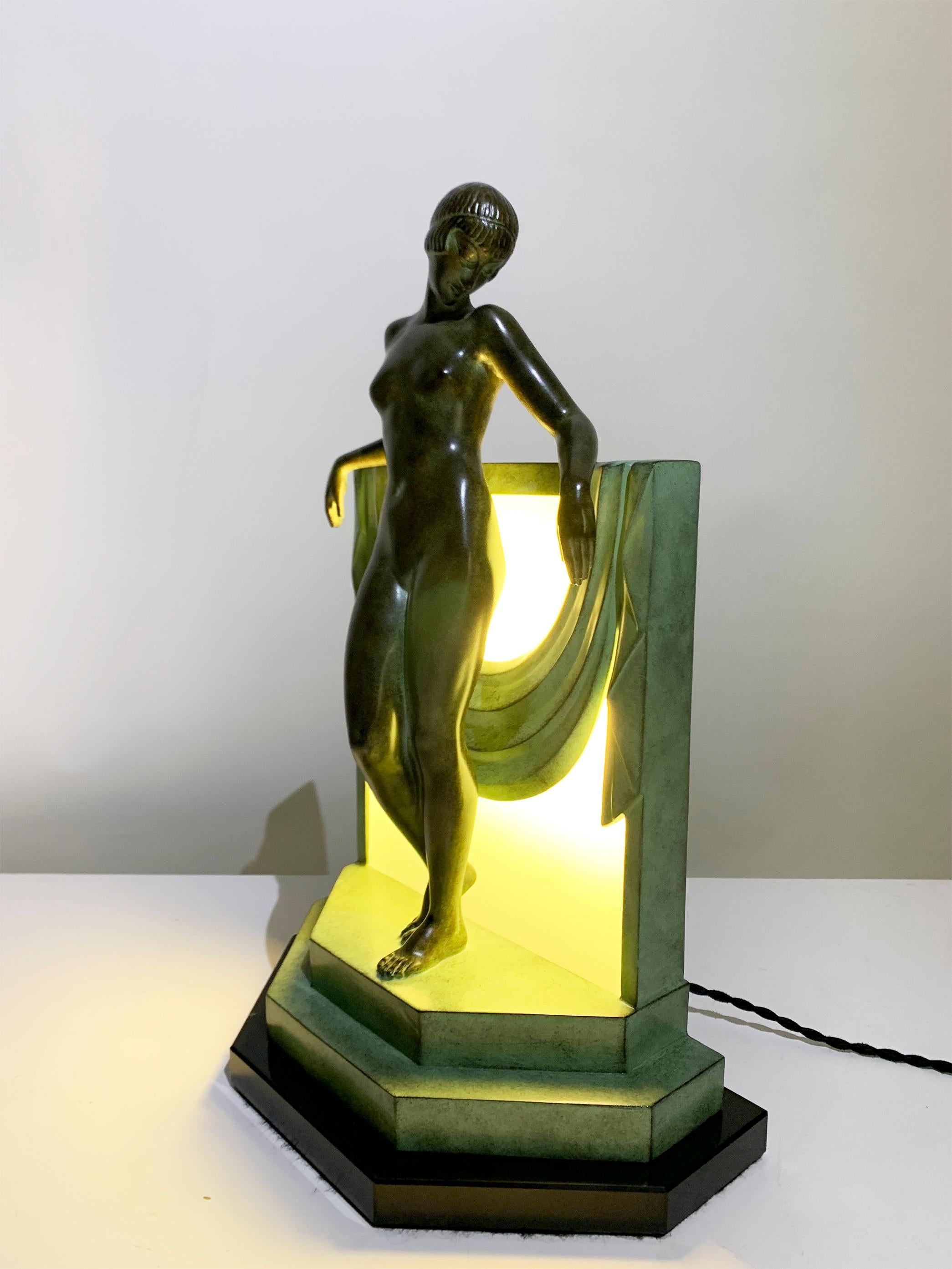Lampe de table / Sculpture de Fayral pour Max Le Verrier en vente 4