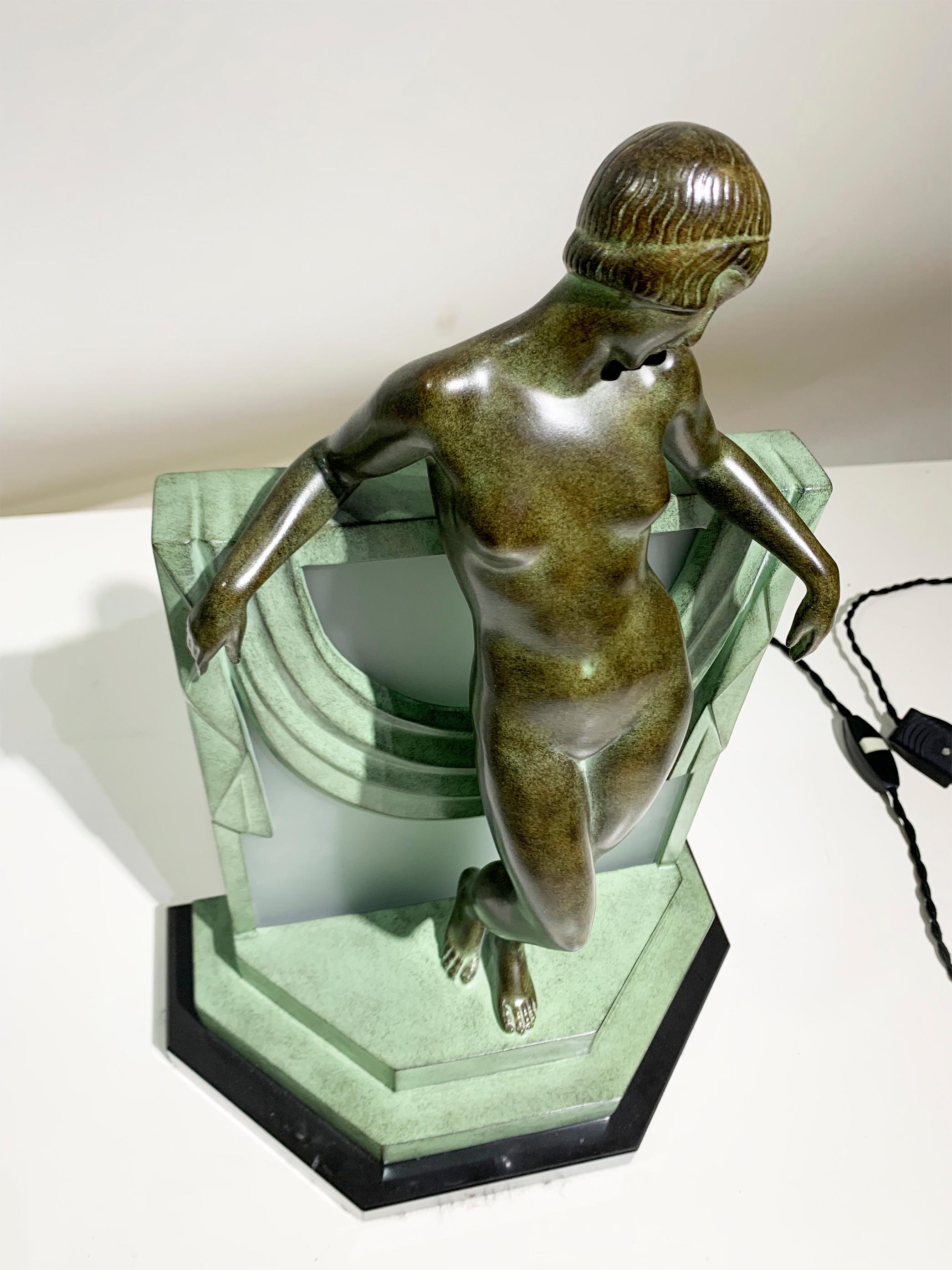 XXIe siècle et contemporain Lampe de table / Sculpture de Fayral pour Max Le Verrier en vente