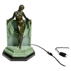 Französische Tischlampe aus Serenit, Skulptur von Fayral für Max Le Verrier