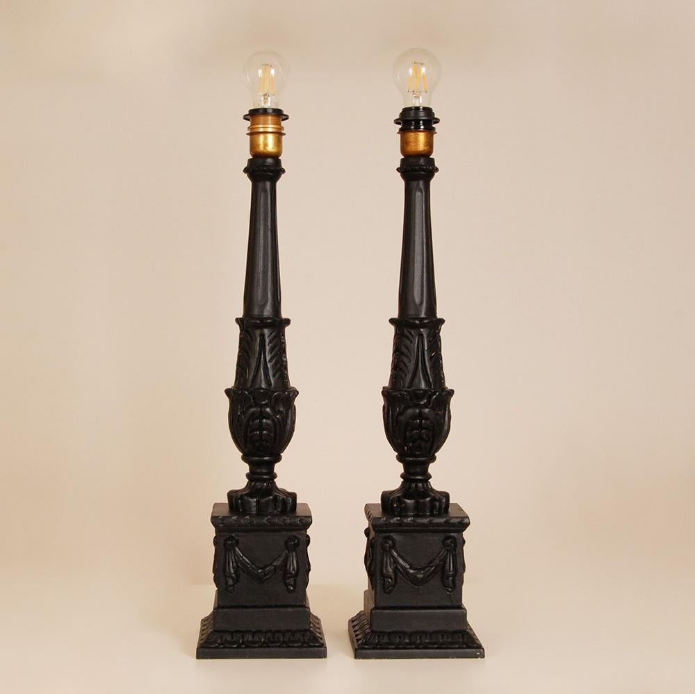 Lámparas de mesa francesas Pantallas de tartán negro Lámparas barrocas de estilo rústico un par en Bueno estado para la venta en Wommelgem, VAN