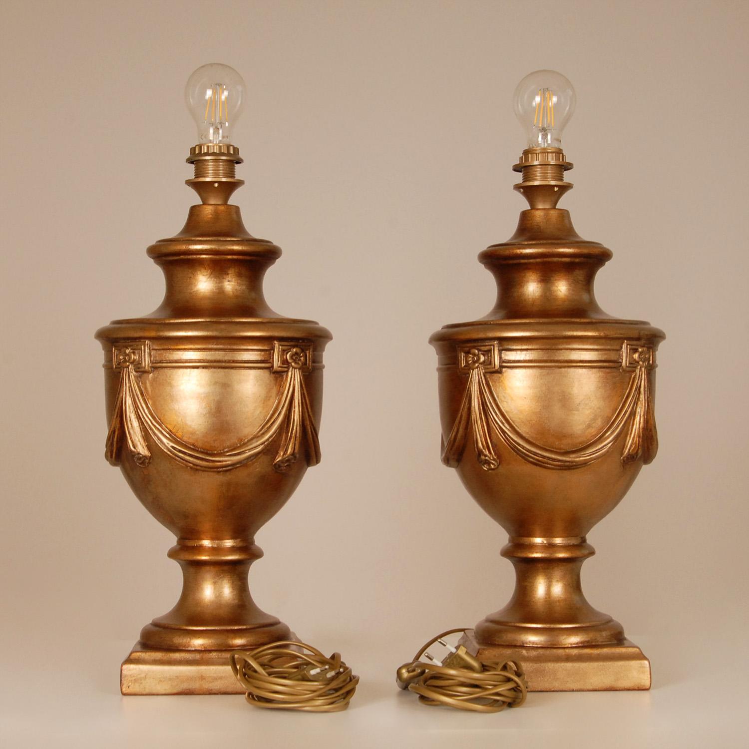 Français Lampes de table or jaune Vase en céramique néoclassique Lampe de table une paire en vente