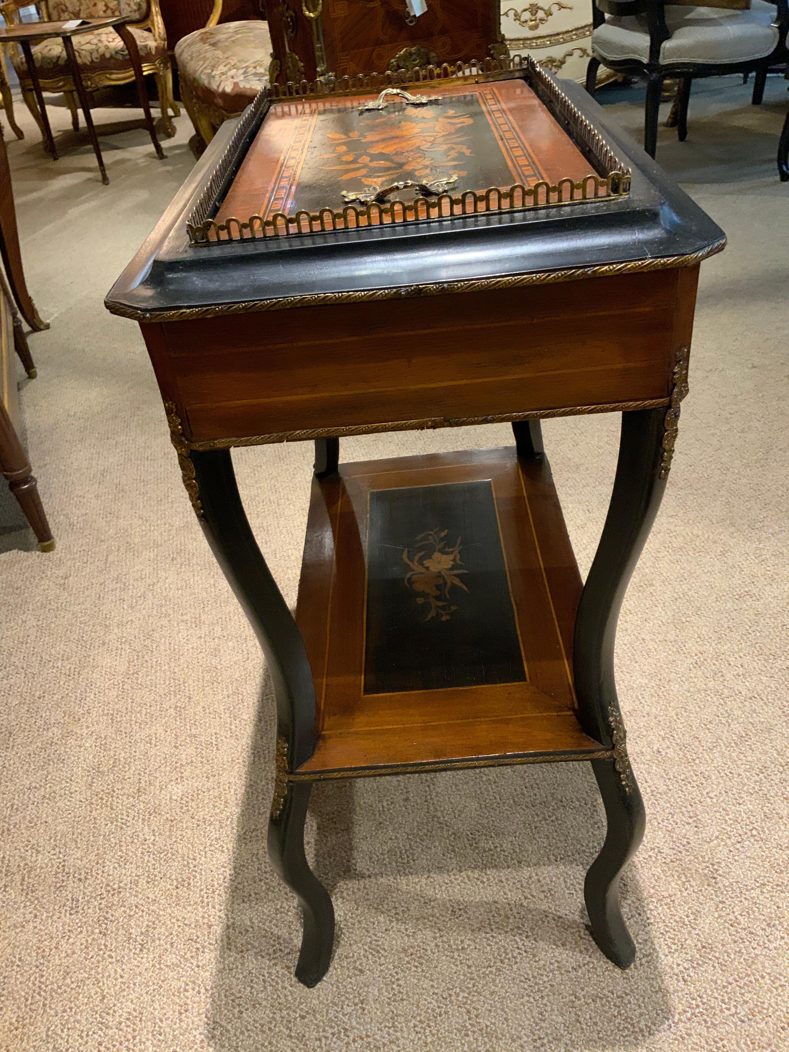 French Table Napoleon III, 19th Century Rosewood and Ebony Marquetry Inlay 1