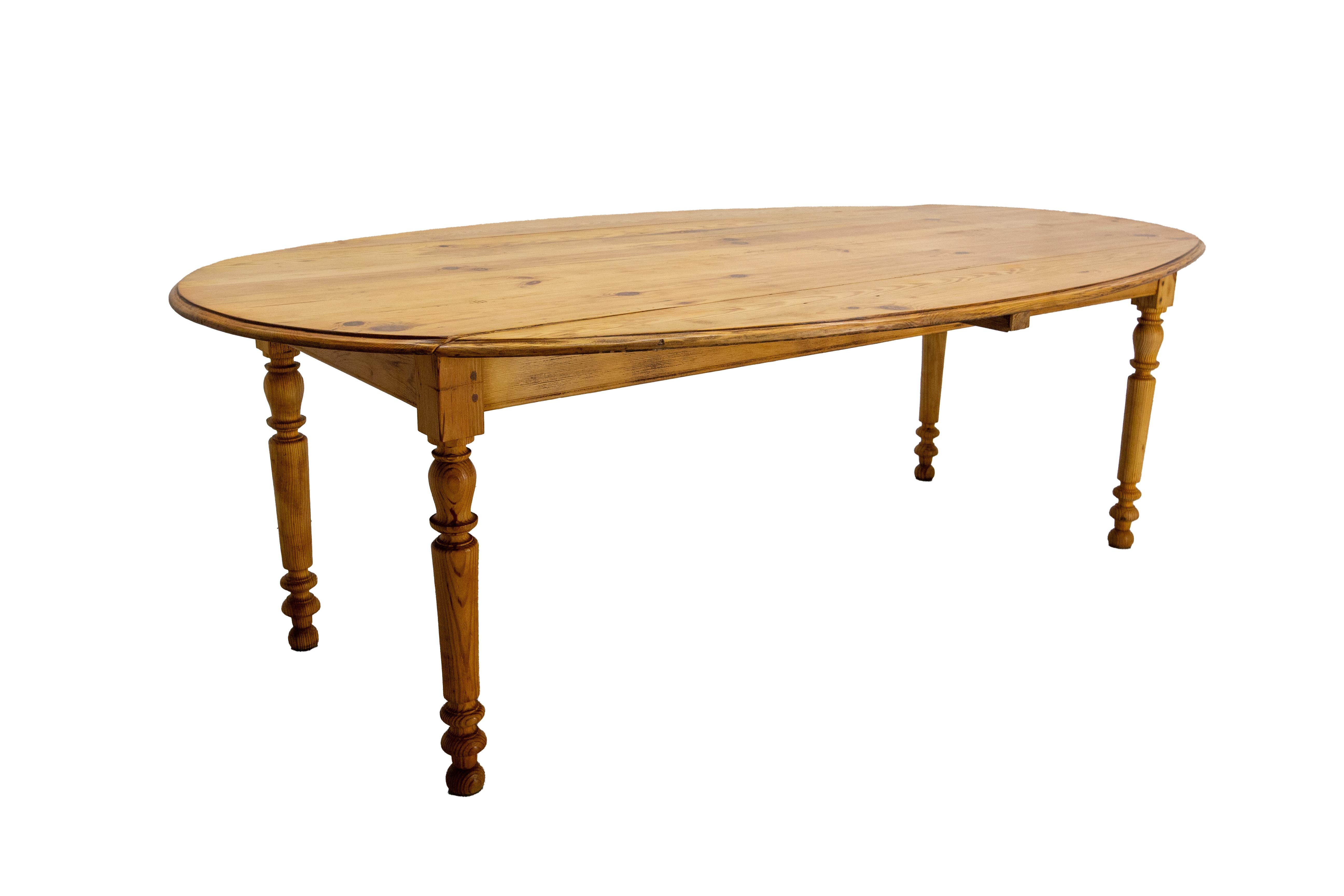 Dining folding table with oval top, ash
Turned legs and drop leaf
Late 19th century, Franch
belt height:23.22 in
Dimensions when folded: D30.51 x W 82.82 x H 27.95 in

Shipping: 
219 /78 /71  cm  42kg.
 