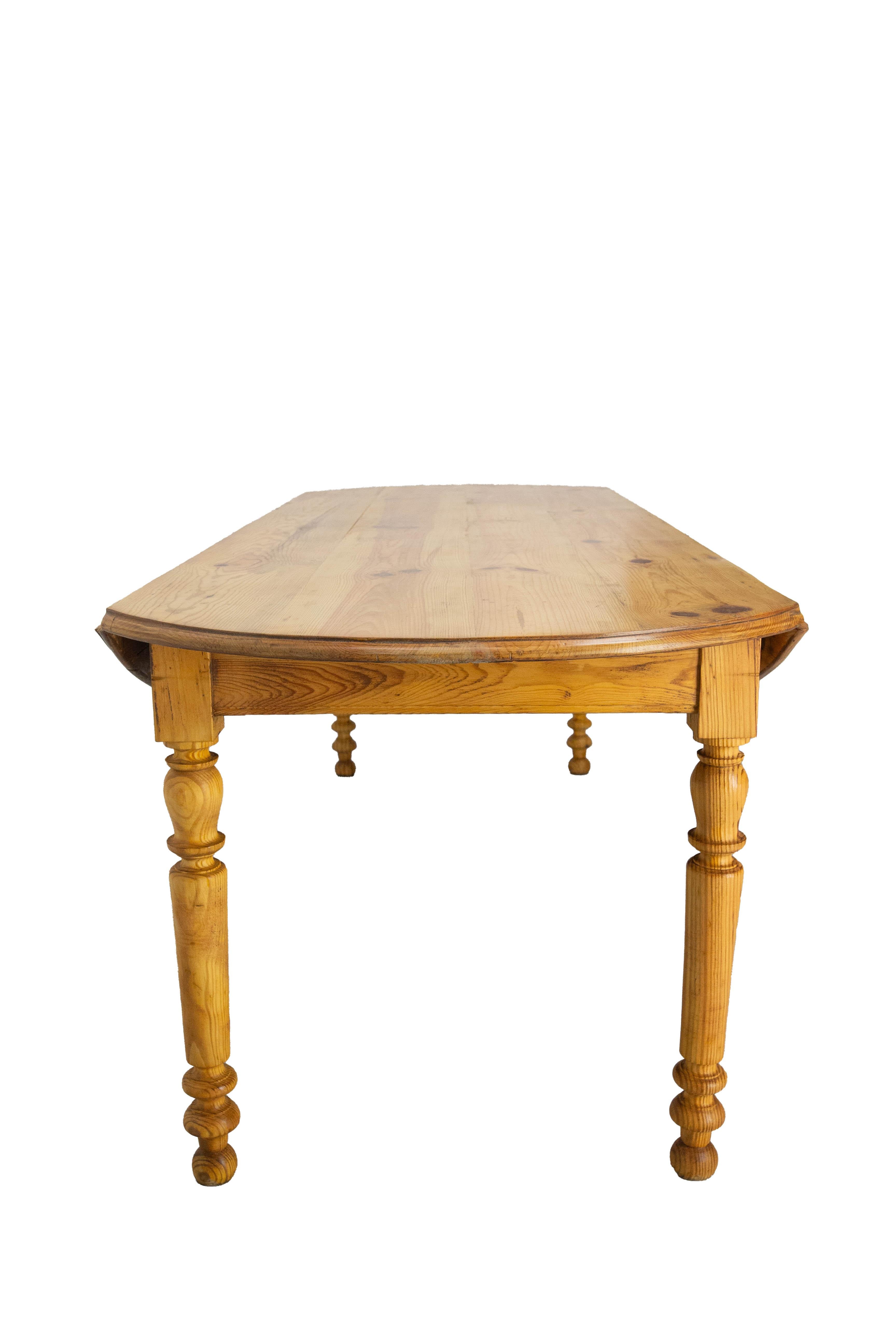 French Table Oval Top Drop Leaf Ash, Late 19th Century For Sale 1