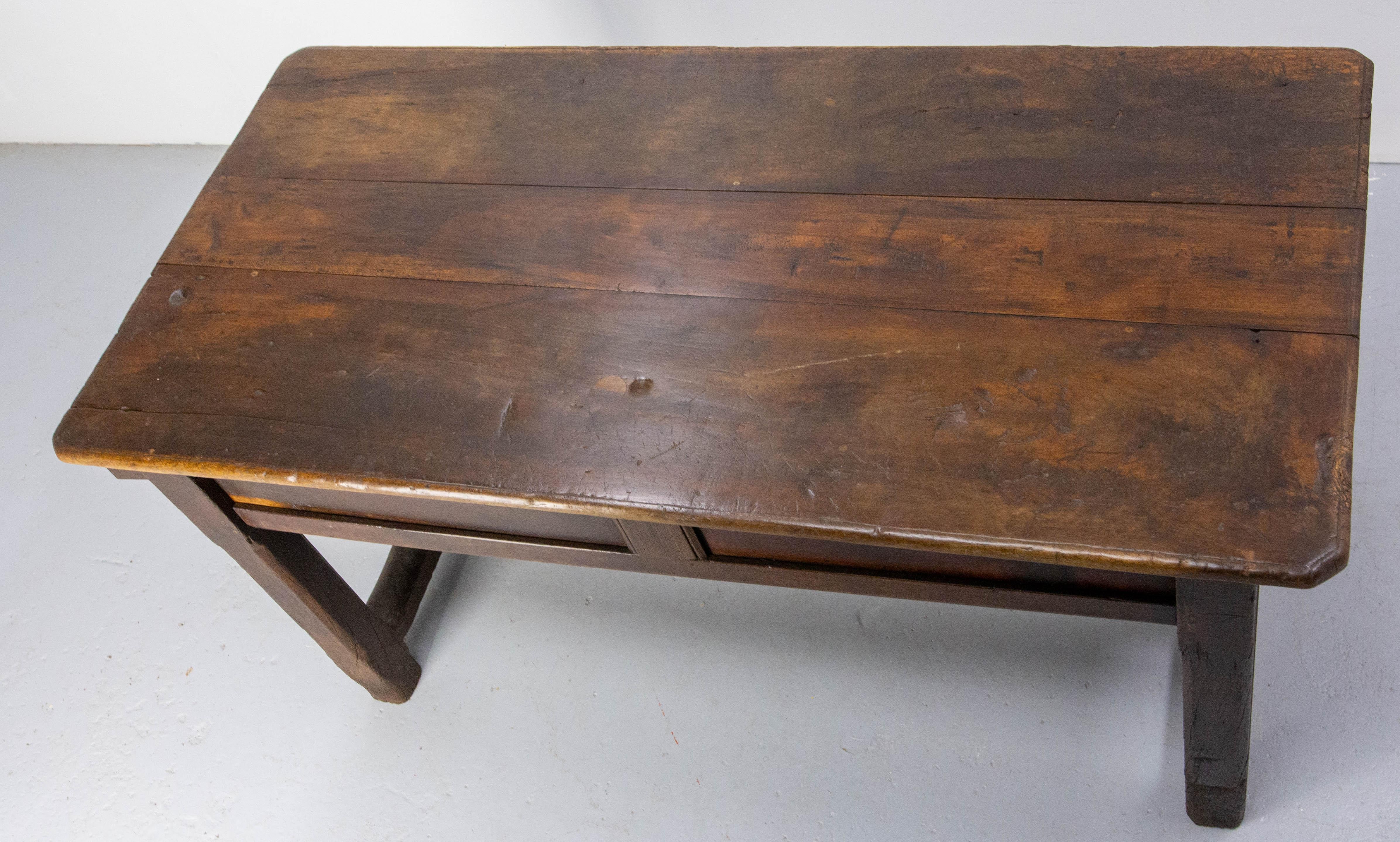 French Table Provincial Oak and Beech Top Server Dining Table 18th Century For Sale 6