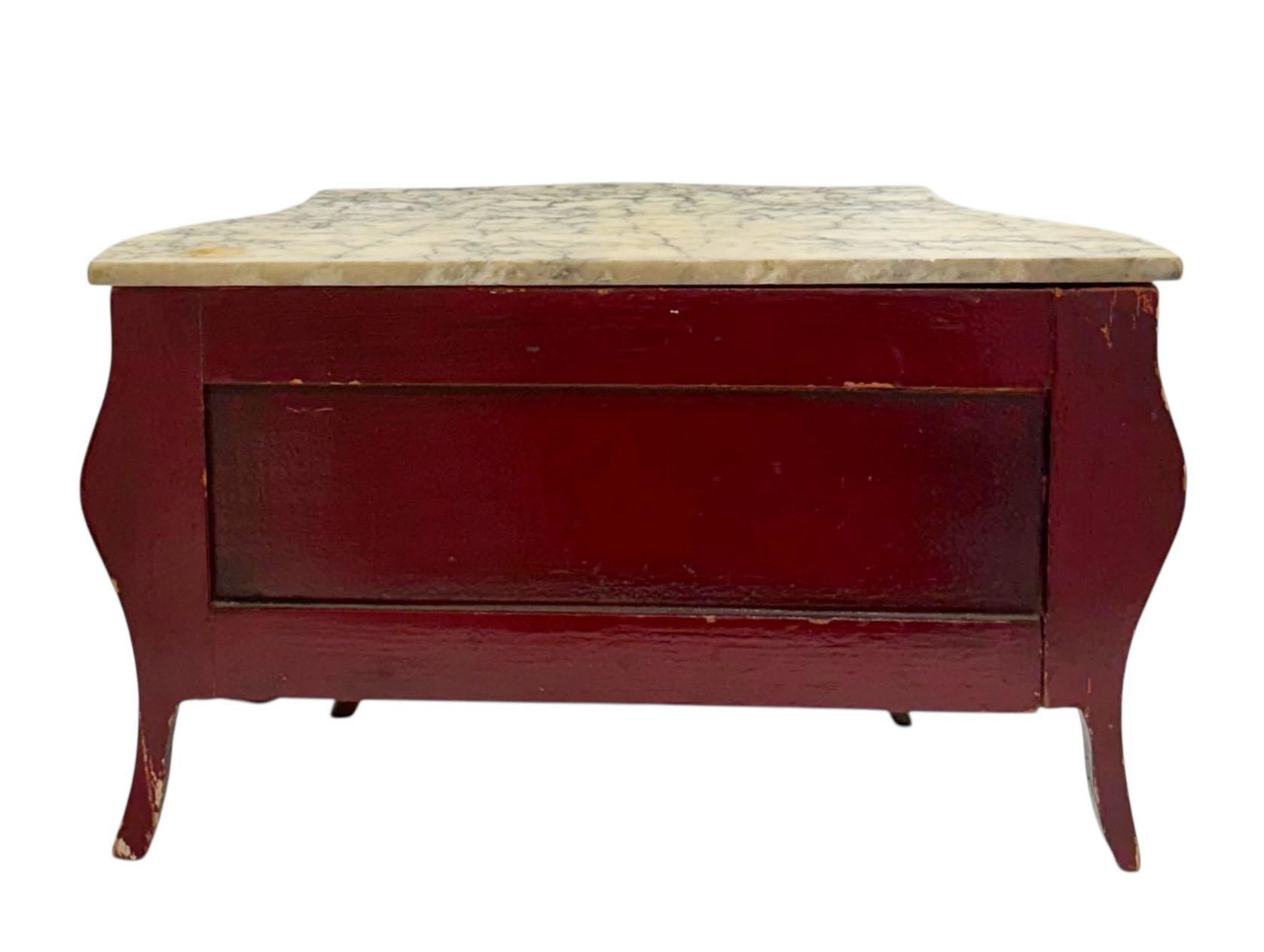 Échantillon de coffre de vendeur de table français en vente 2